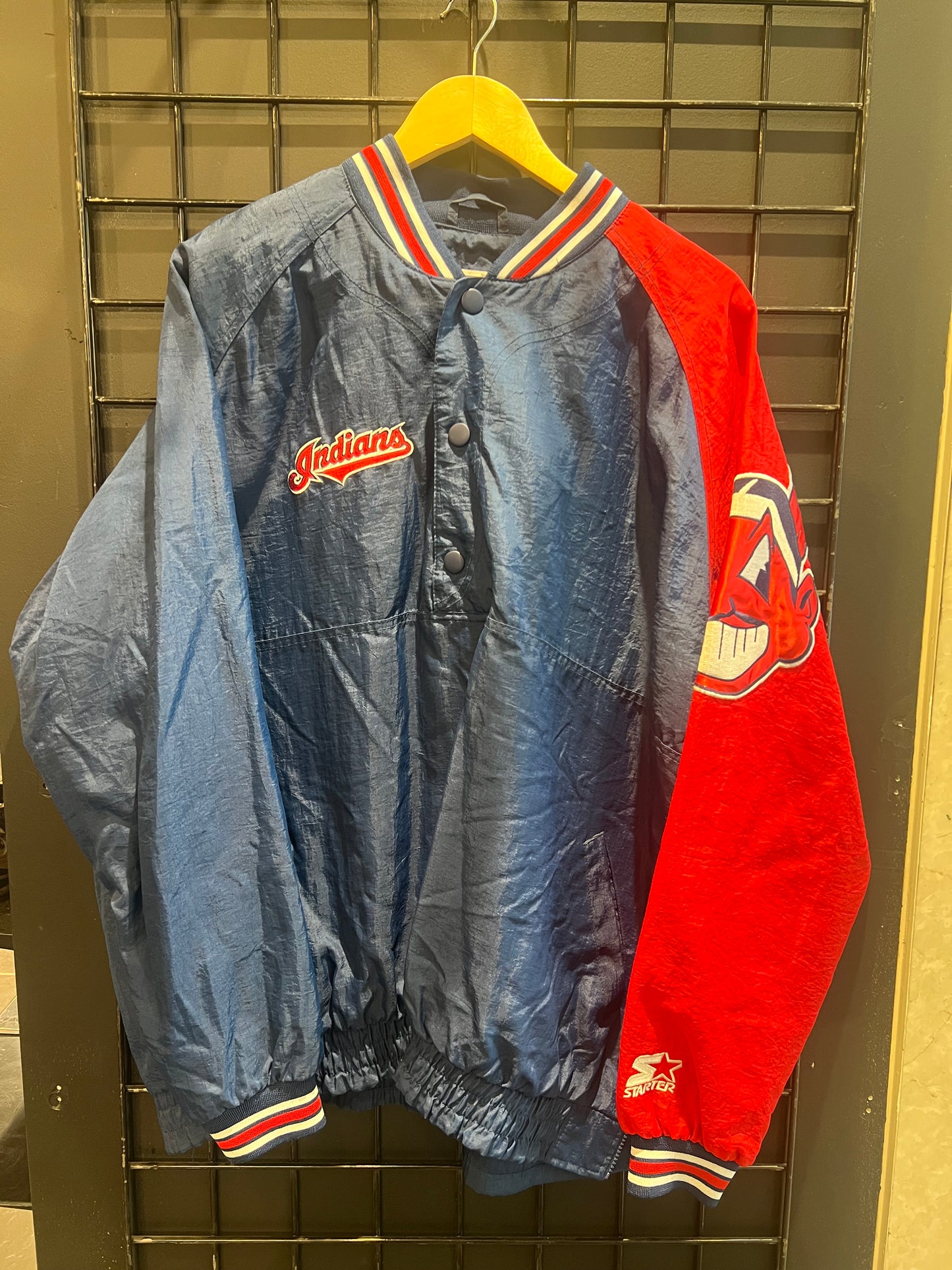 Men’s Cleveland Indians Starter Jacket Wahoo Sleeve Size XL