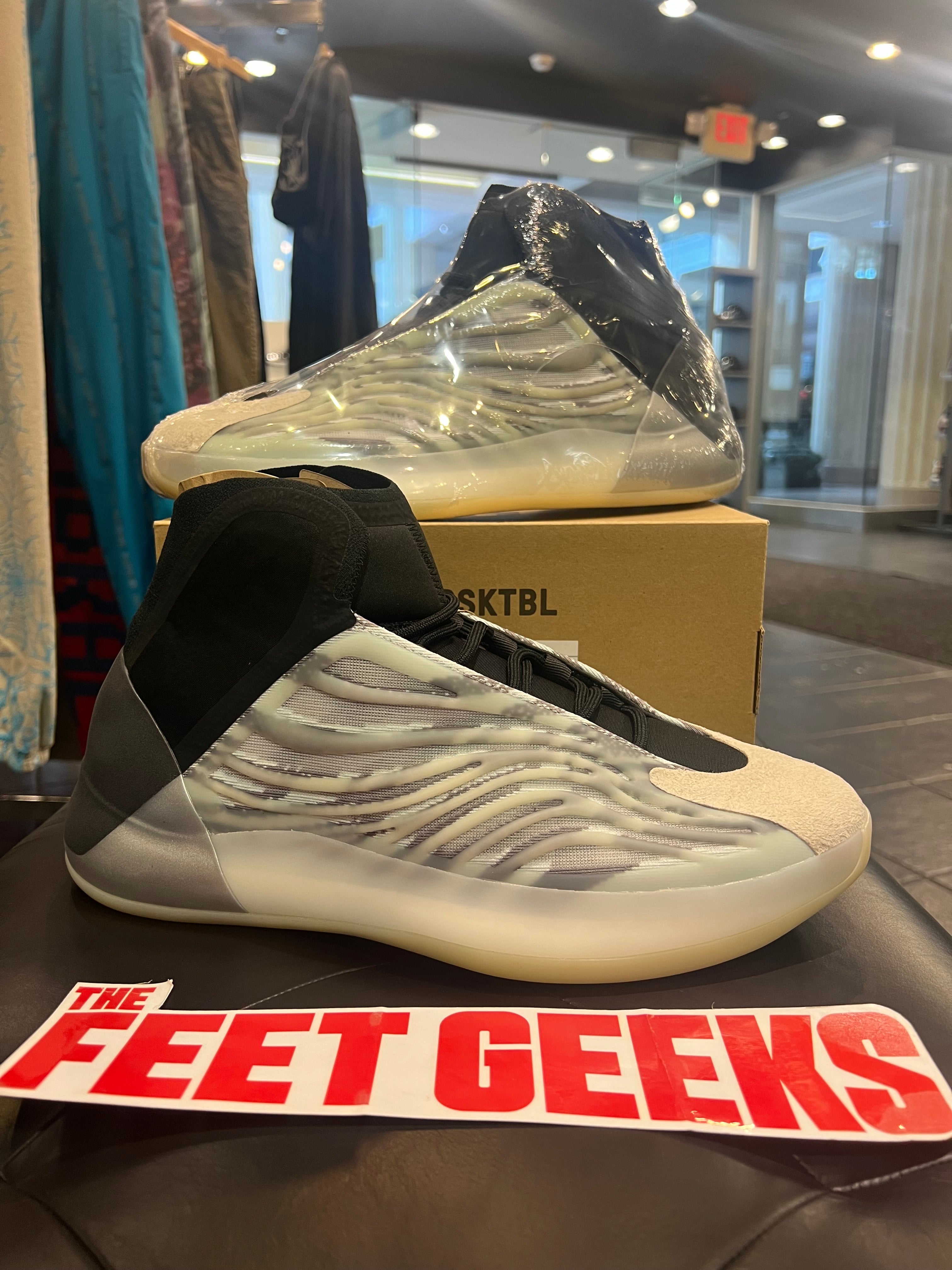 Men's Adidas Yeezy Basketball Quantum men shoes new with box The Feet Geeks Men's Adidas Yeezy Basketball Quantum men shoes new with box The Feet Geeks