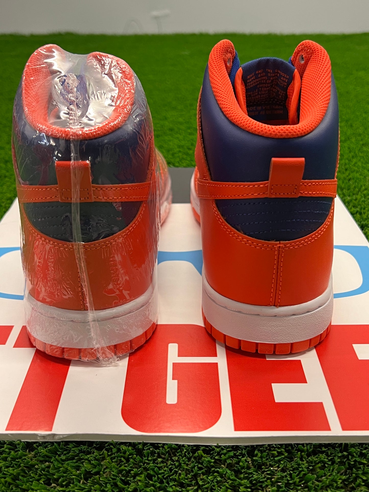Men’s Nike Dunk High Knicks Brand New