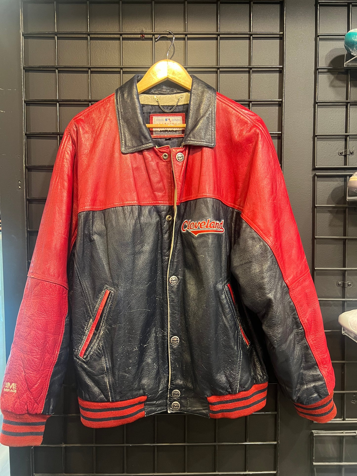 Men’s Mirage Cleveland Indians Leather Jacket Size Large