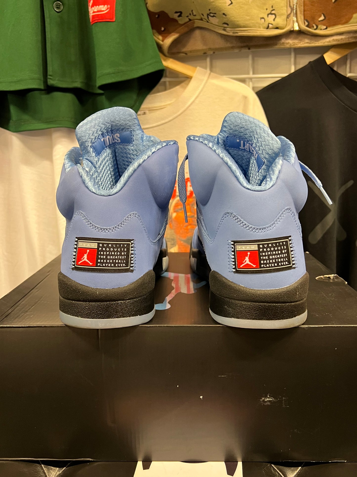 Men’s Air Jordan 5 UNC Size 13 Pre-Owned