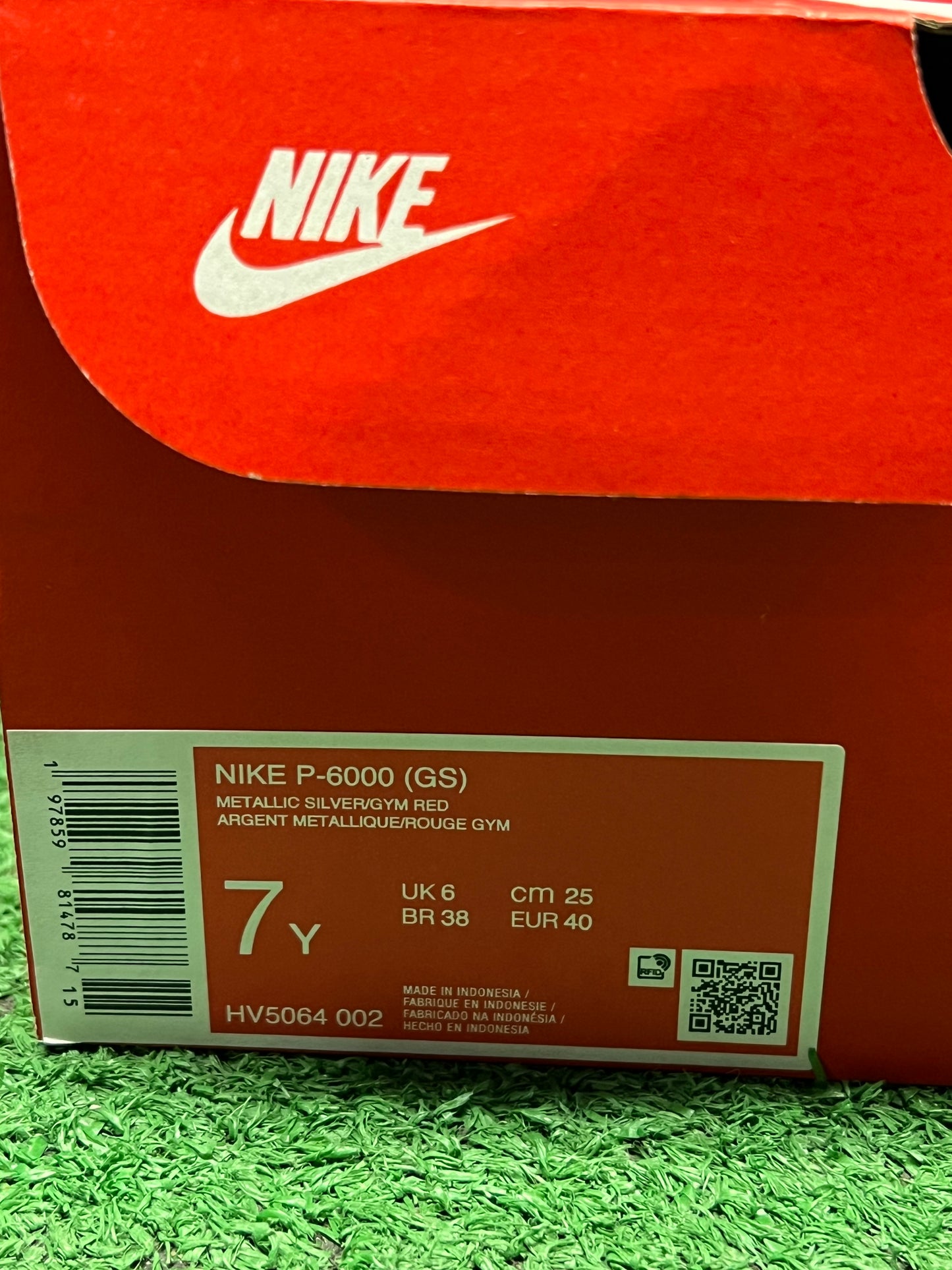 Gradeschool Nike P-6000 Size 7 Pre-Owned