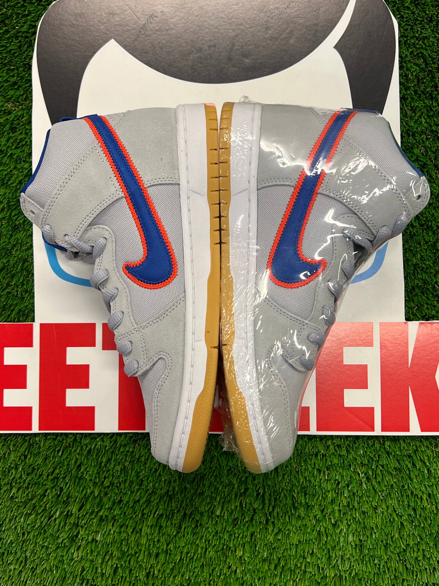 Men’s Nike SB Dunk High Mets size 10 Brand New