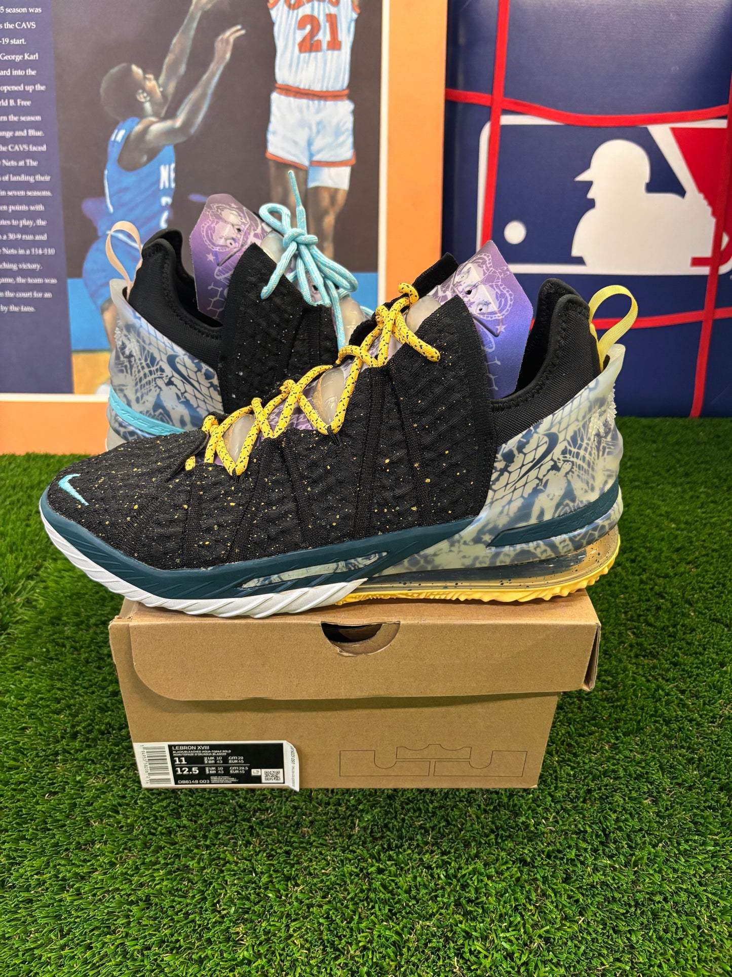 Nike LeBron 18 Reflections Size 11 Mens $225