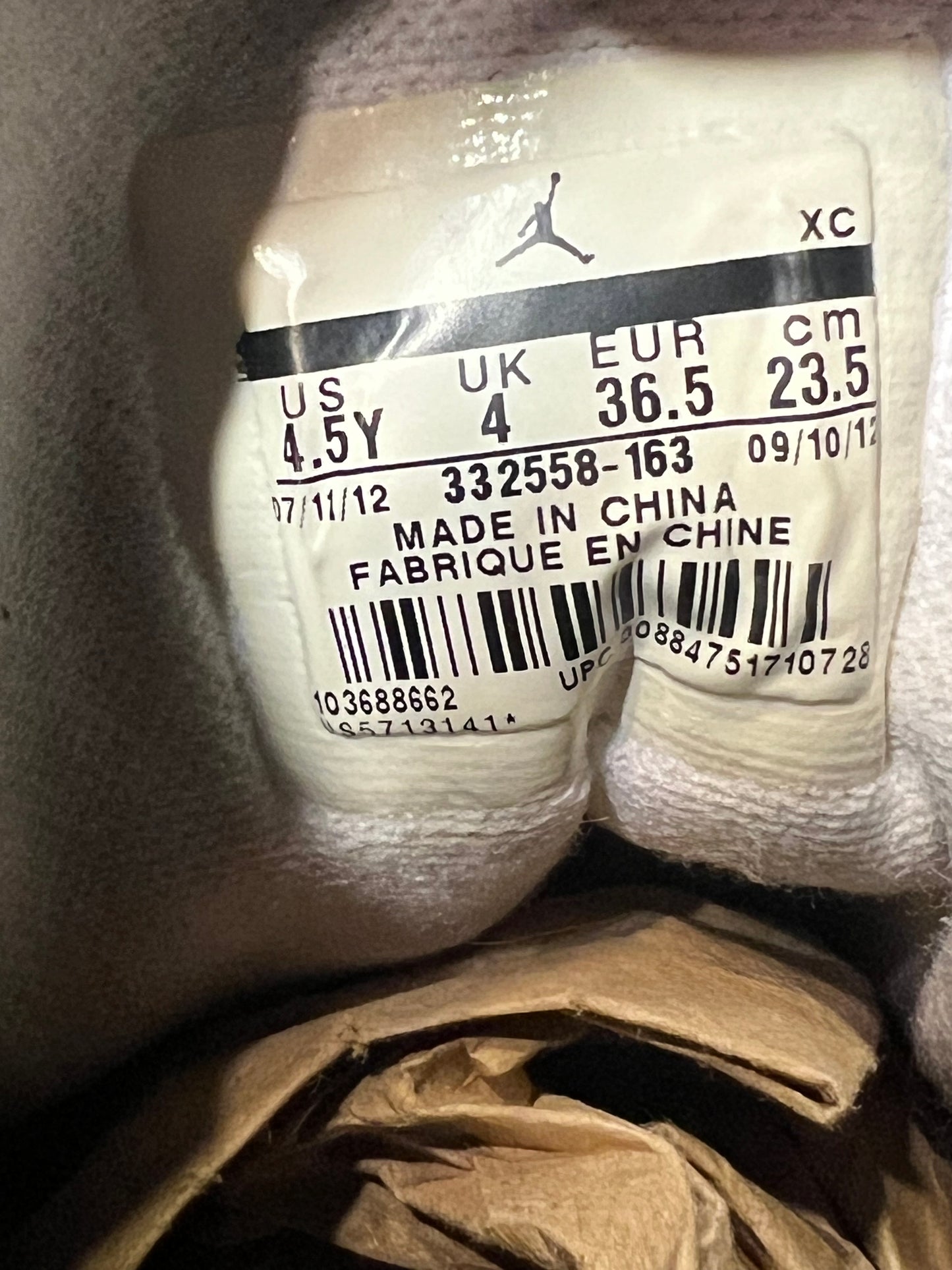 Pre Owned Air Jordan 1 Chicago 2013 size 4y gs shoe