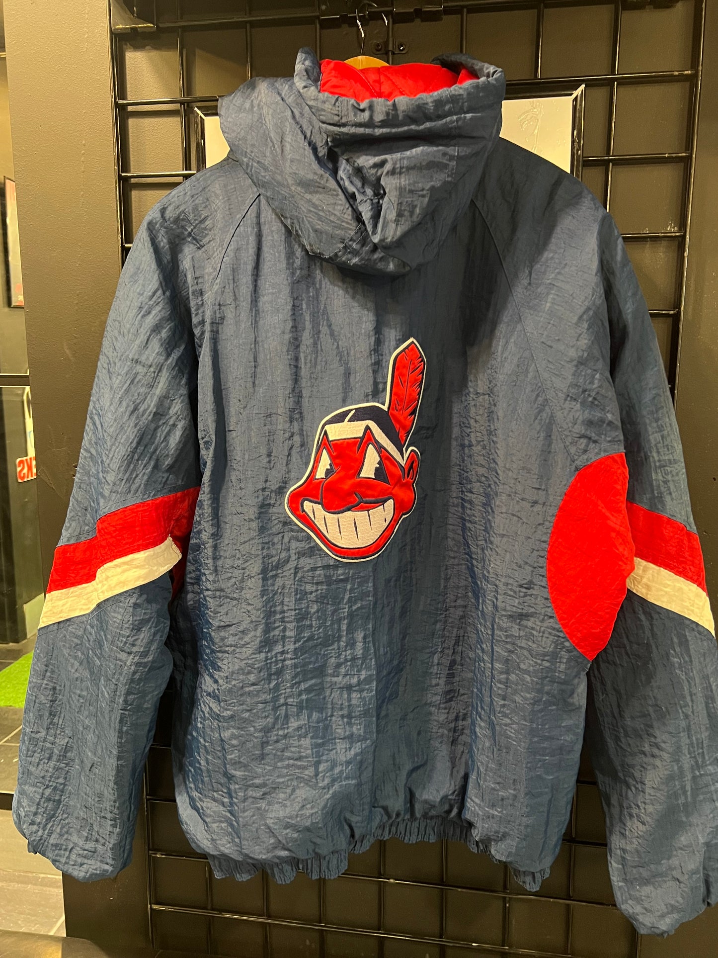 Men’s Cleveland Indians Starter Pull Up Zip Size XL