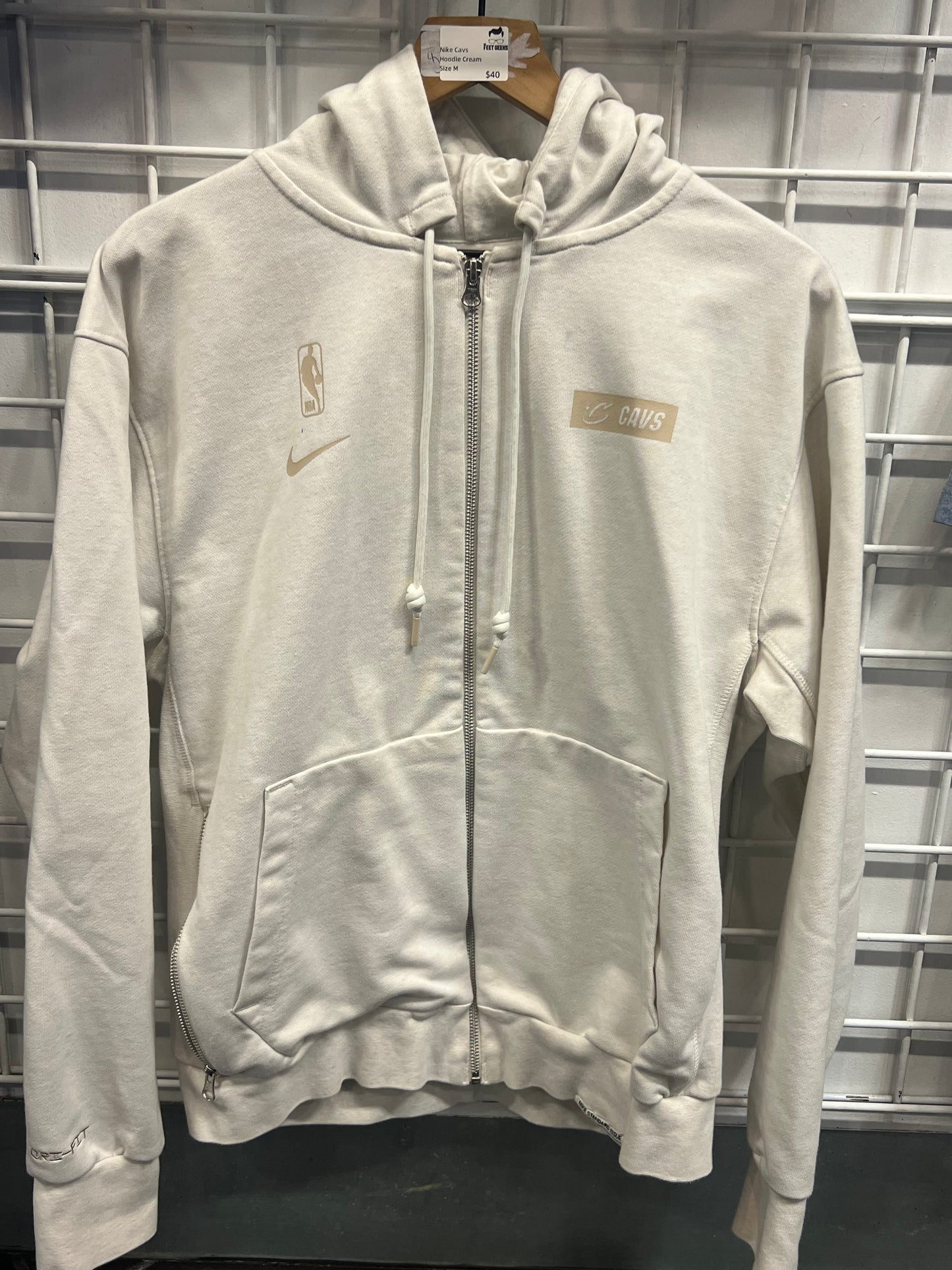 Men’s Nike Cavs Hoodie Cream Size Medium