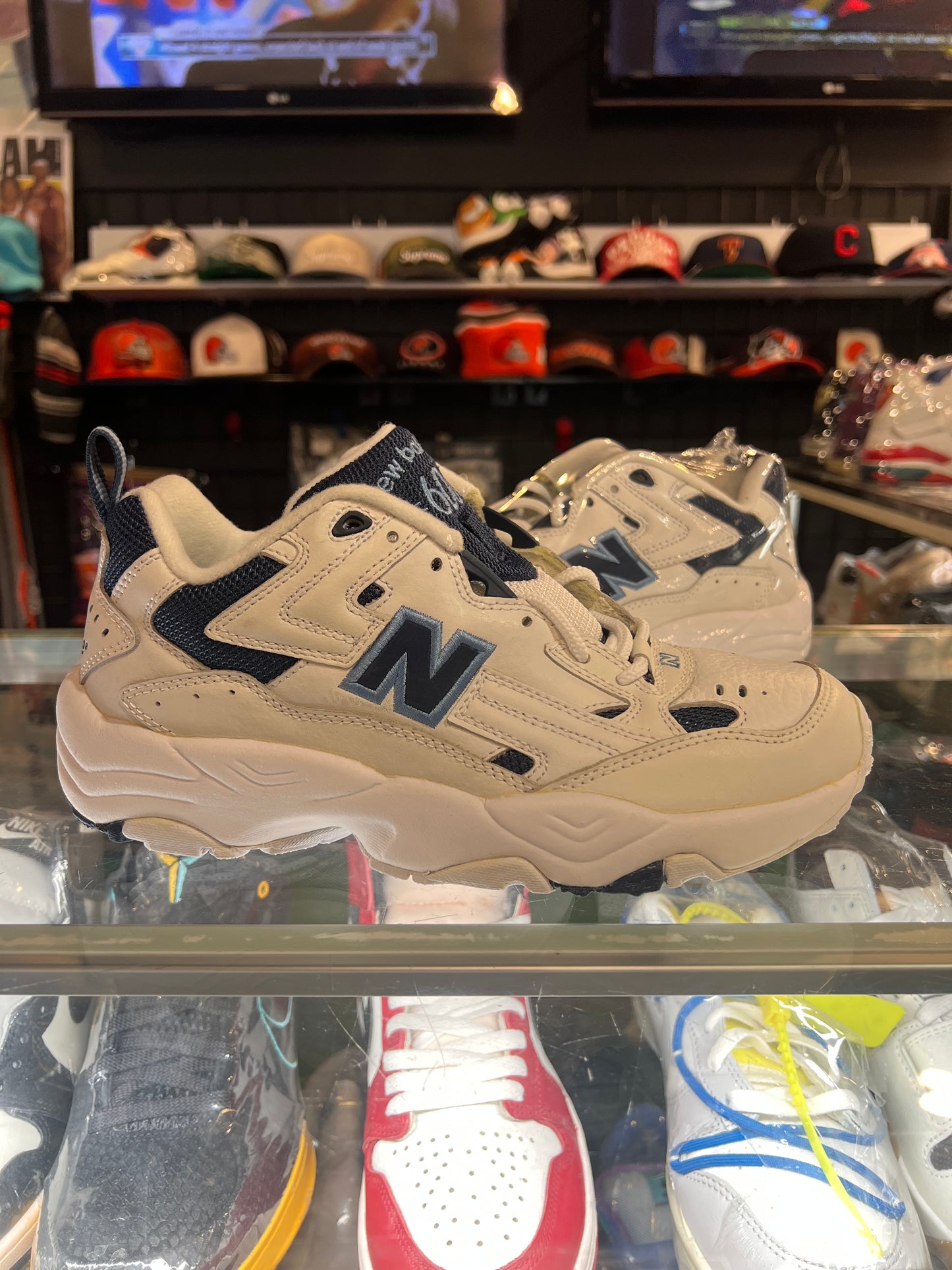 Women’s New Balance 606 Size 9.5 Brand New No Box