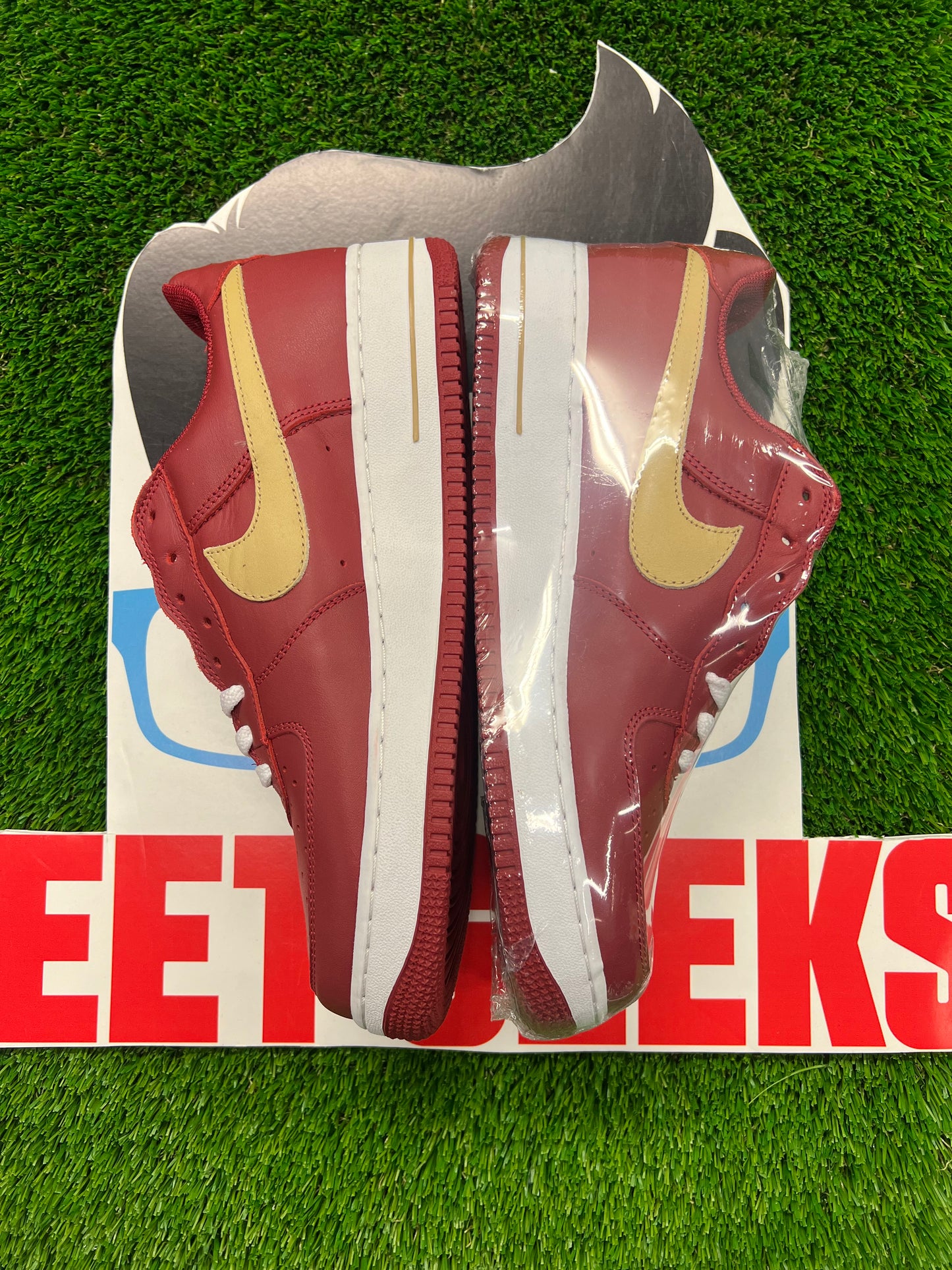 Men’s Nike Air Force 1 LeBron 2003 Cavs Brand New