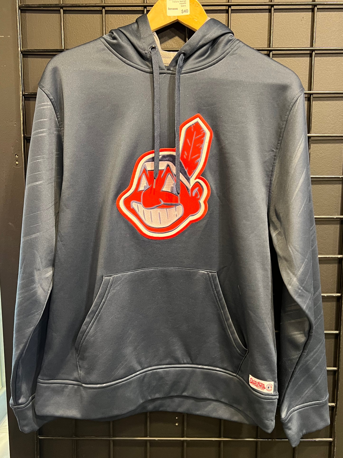 Stitches Cleveland Indians Wahoo Hoodie Size M