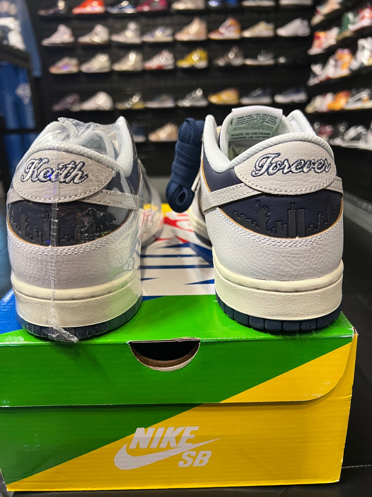 Men’s Nike SB Dunk Low HUF NYC Brand New