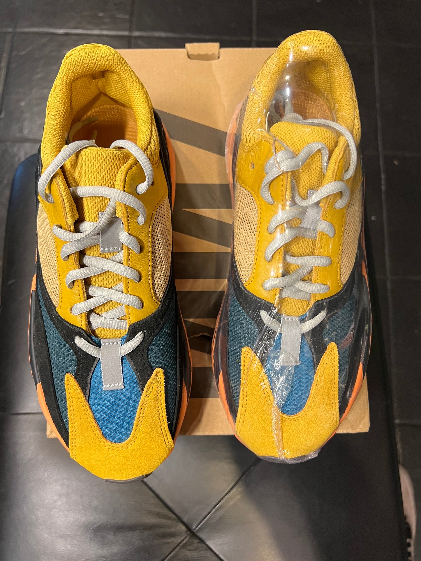 Men’s Adidas Yeezy 700 Sun Brand New Shoes $380