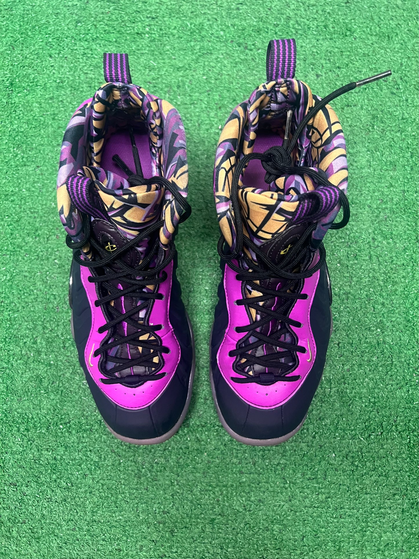 Gradeschool Nike Foamposite One Cave Purple Size 7y