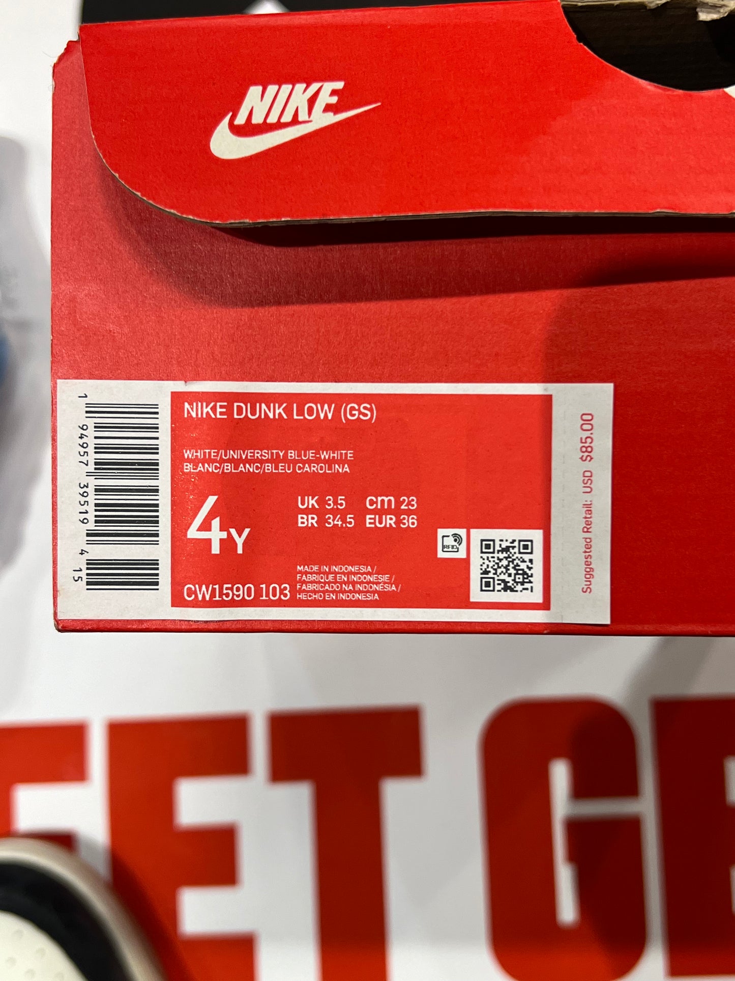 Gradeschool Nike Dunk Low UNC Brand New