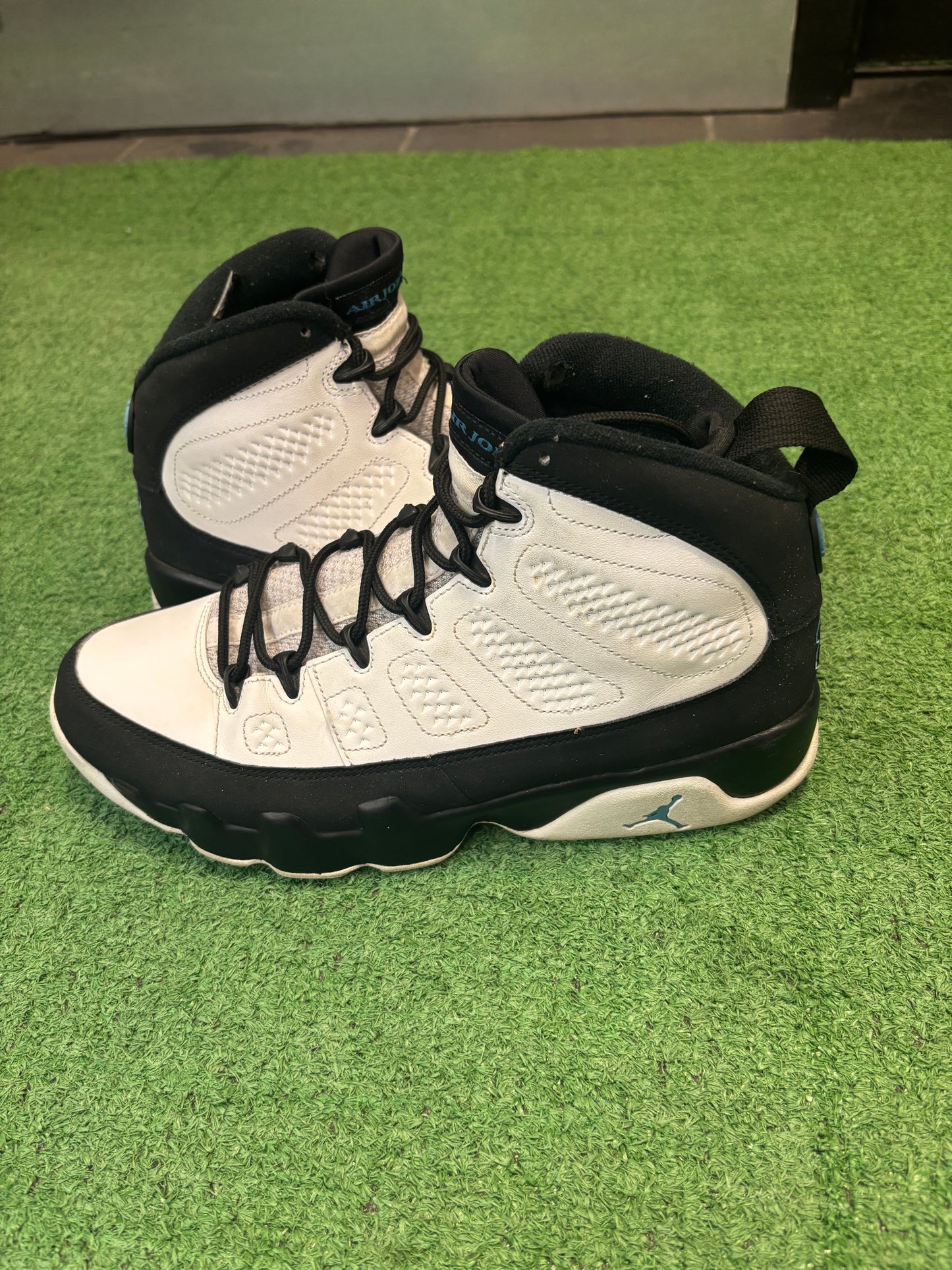 Air Jordan 9 University Blue Size 9.5 Mens $150