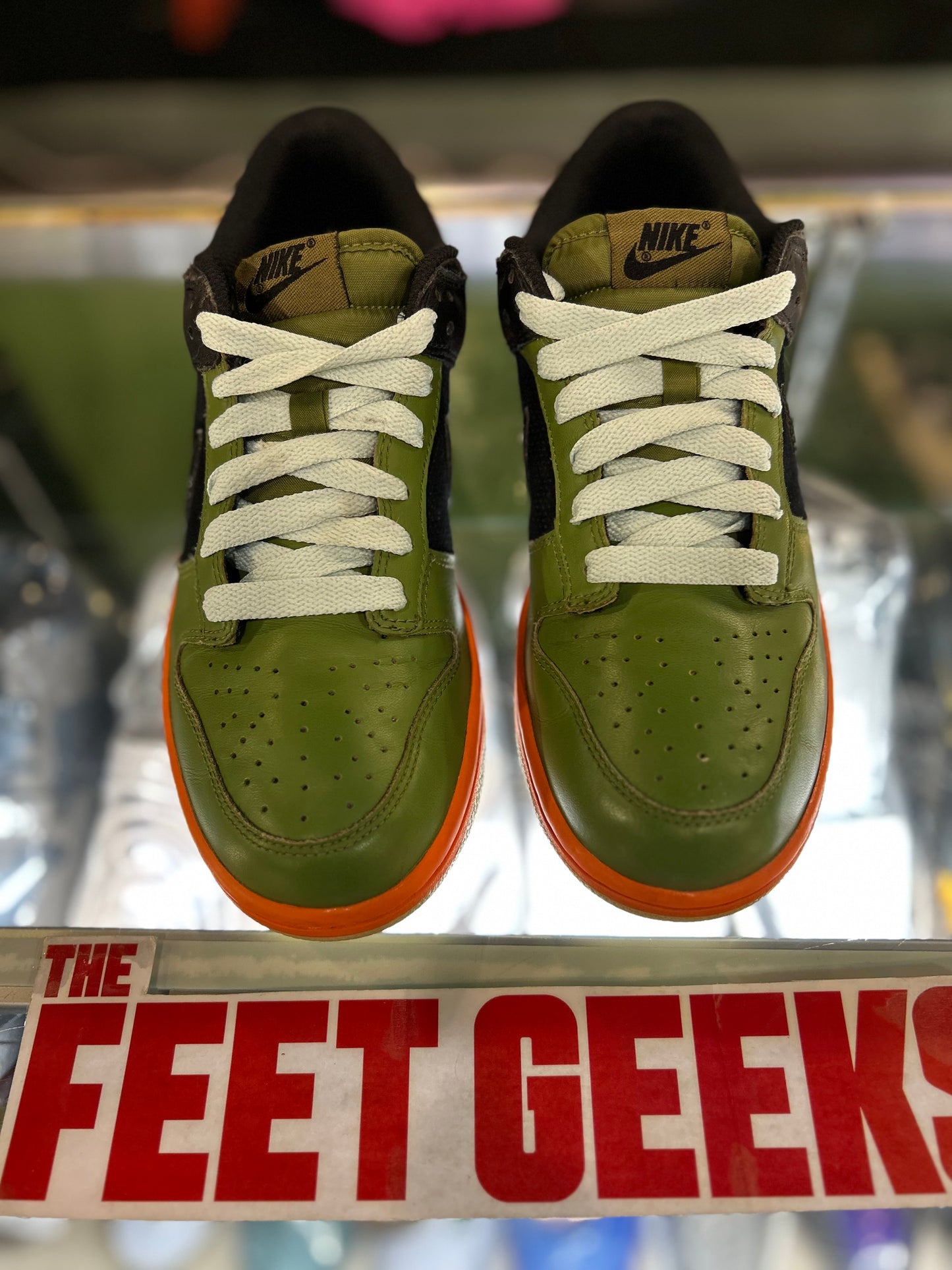 Nike Dunk Low Green Mandarin Size 7.5 Men Shoes