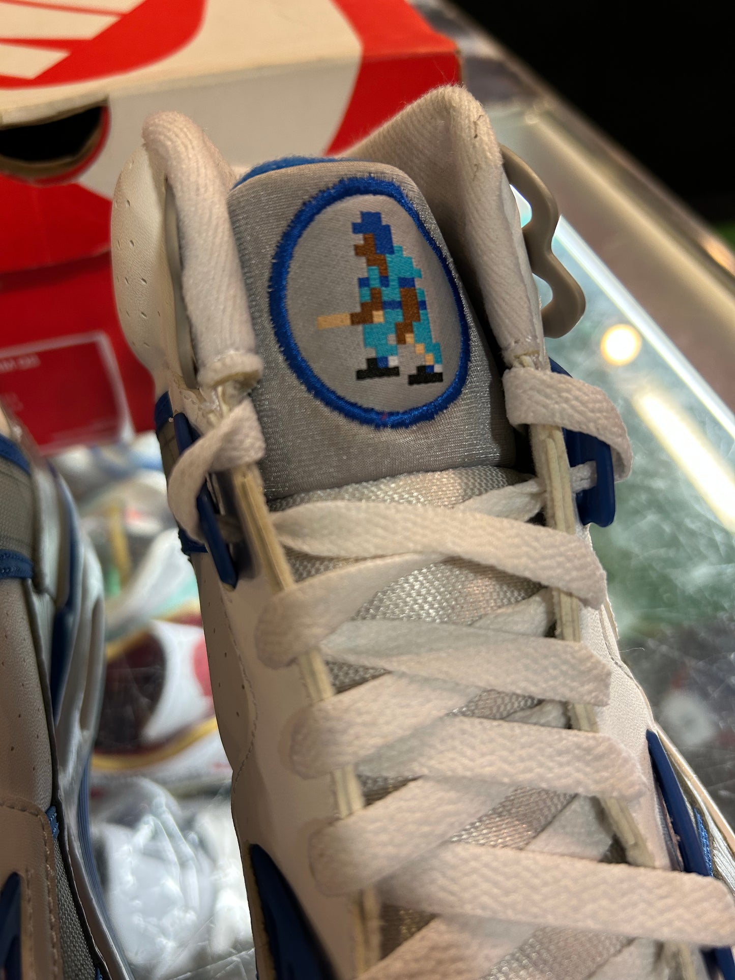 Men’s Nike Air Trainer Bo Jackson Broken Bats