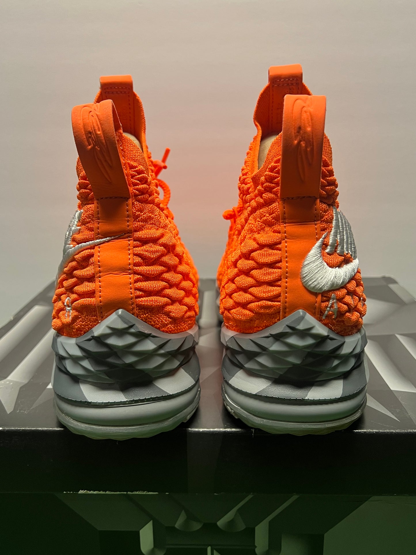 Men’s Nike LeBron 15 Orange Size 11