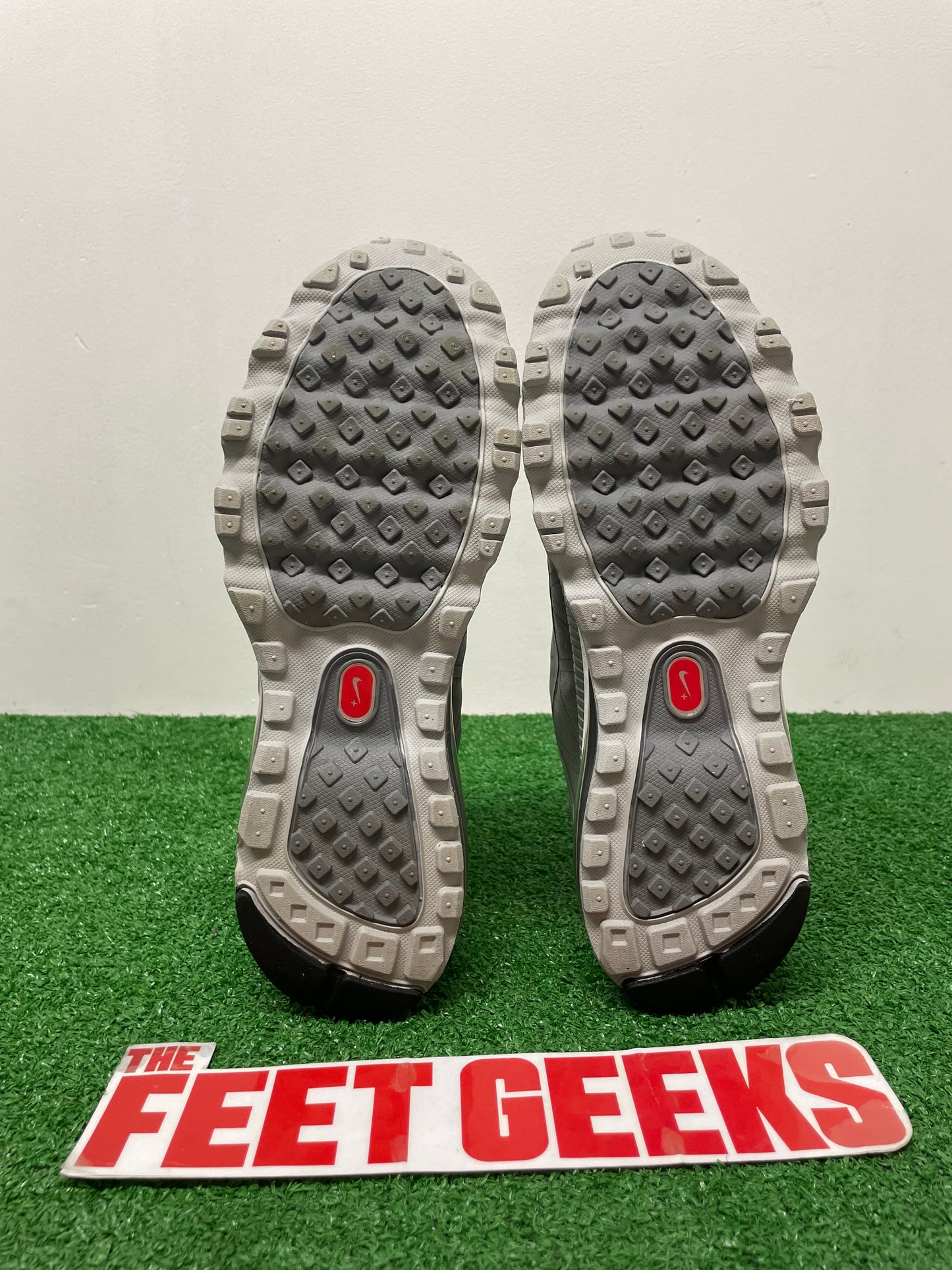 Nike Air Max 2012 Cool Grey Size 11.5 Men Shoes