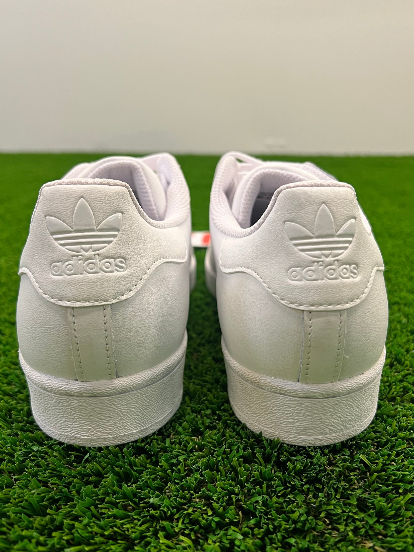 Men’s Adidas Superstar Size 10