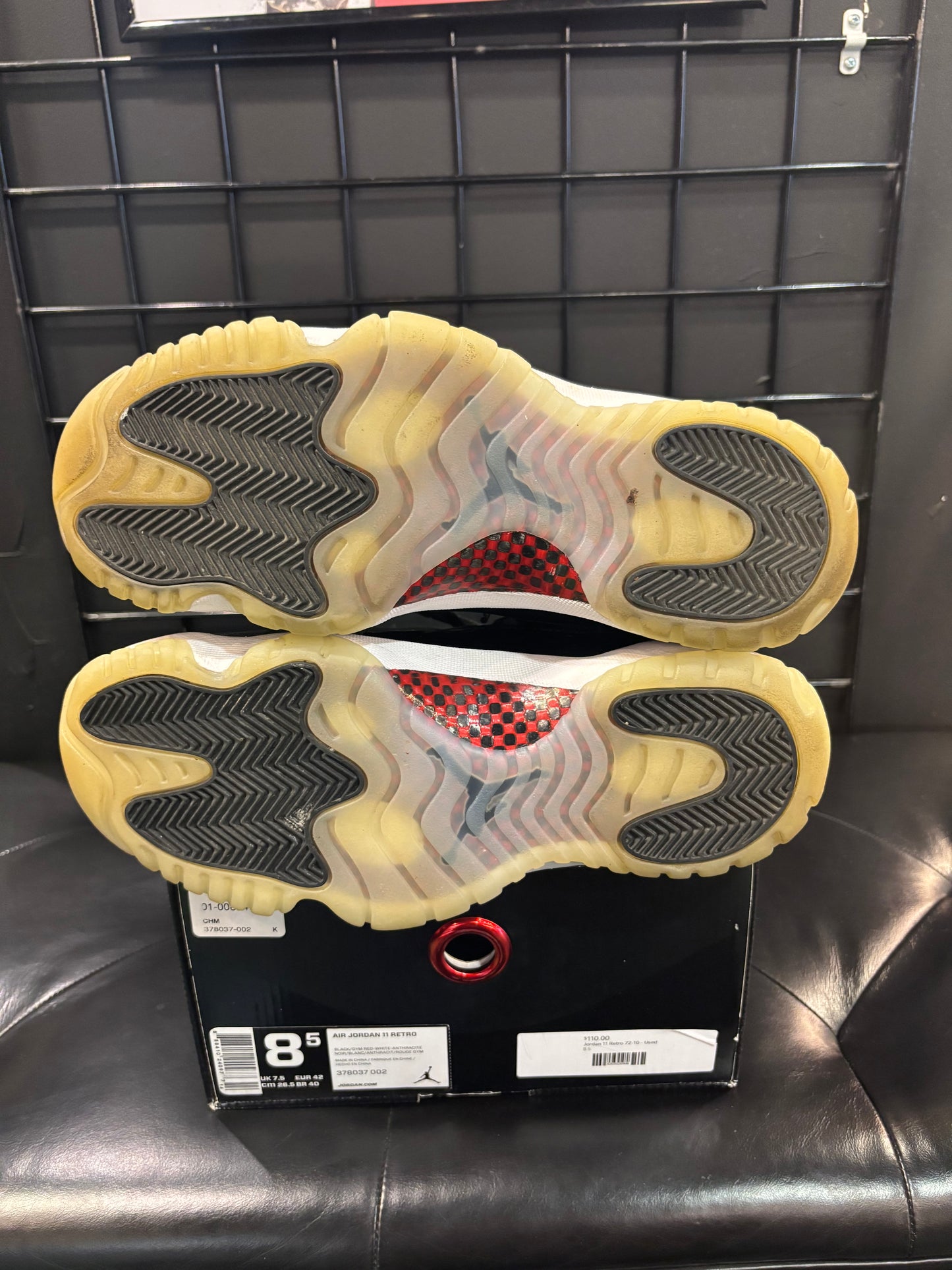 Air Jordan 11 72-10 Size 8.5 Mens $170