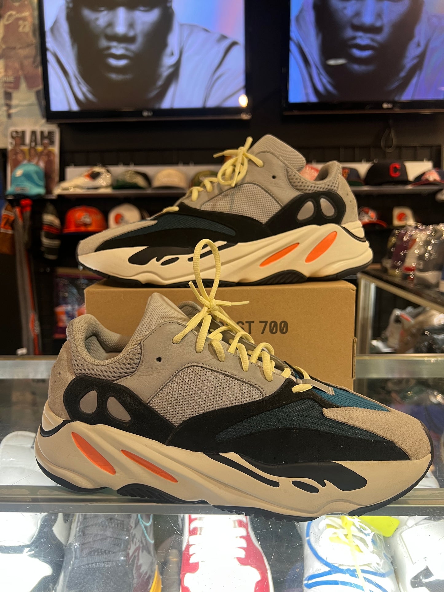 Men’s Yeezy 700 Wave Runner Size 13