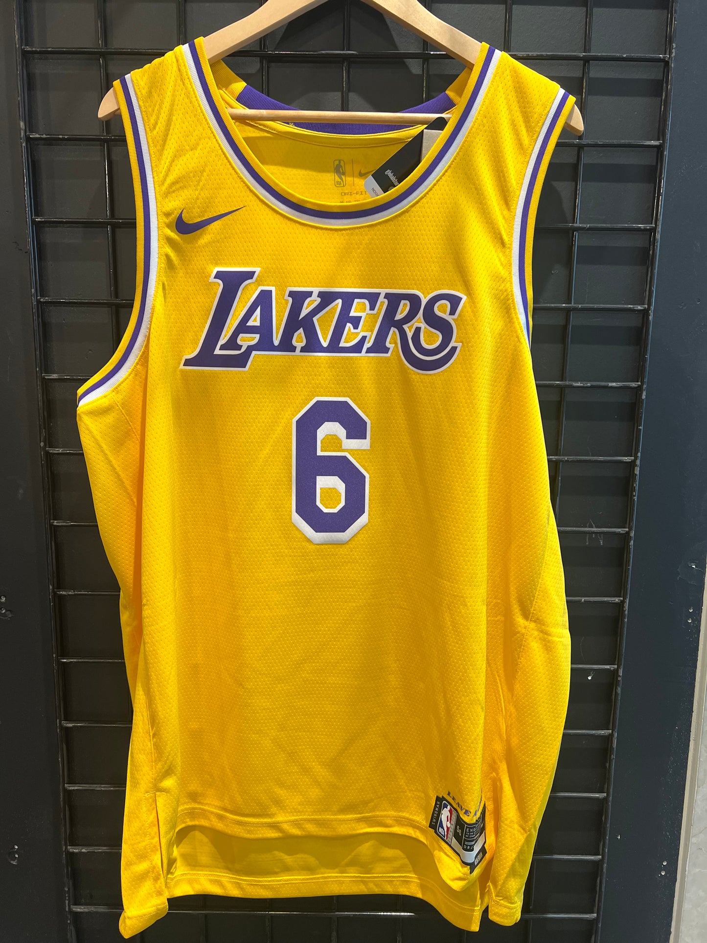 Men’s Lakers LeBron Jersey Size XXL Brand New