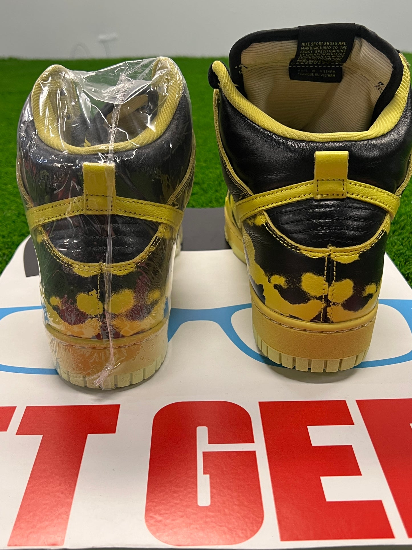 Men’s Nike Dunk Yellow High Acid Wash Brand New