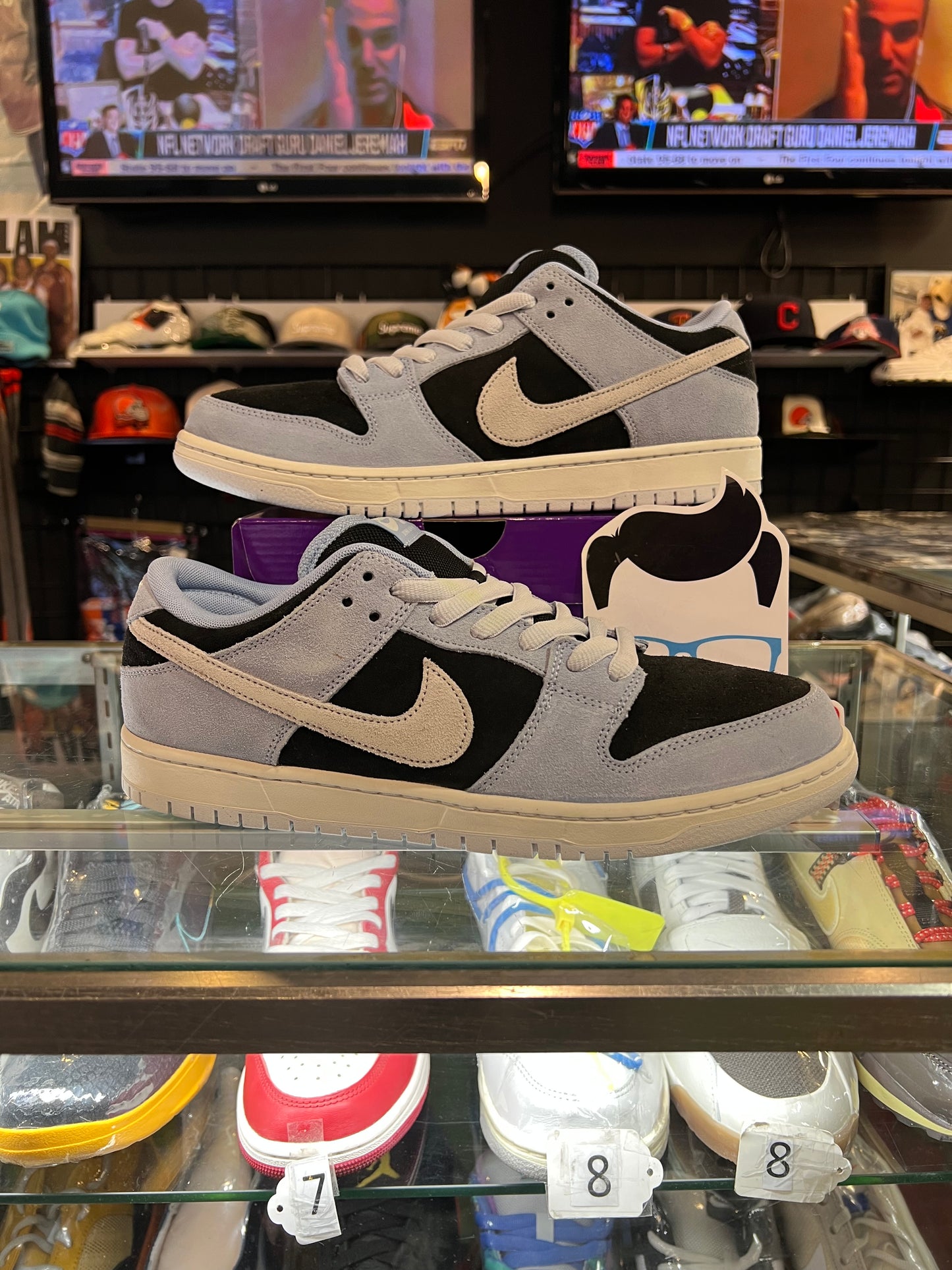 Men’s Nike SB Dunk Low Black Aluminum Size 12 Brand New