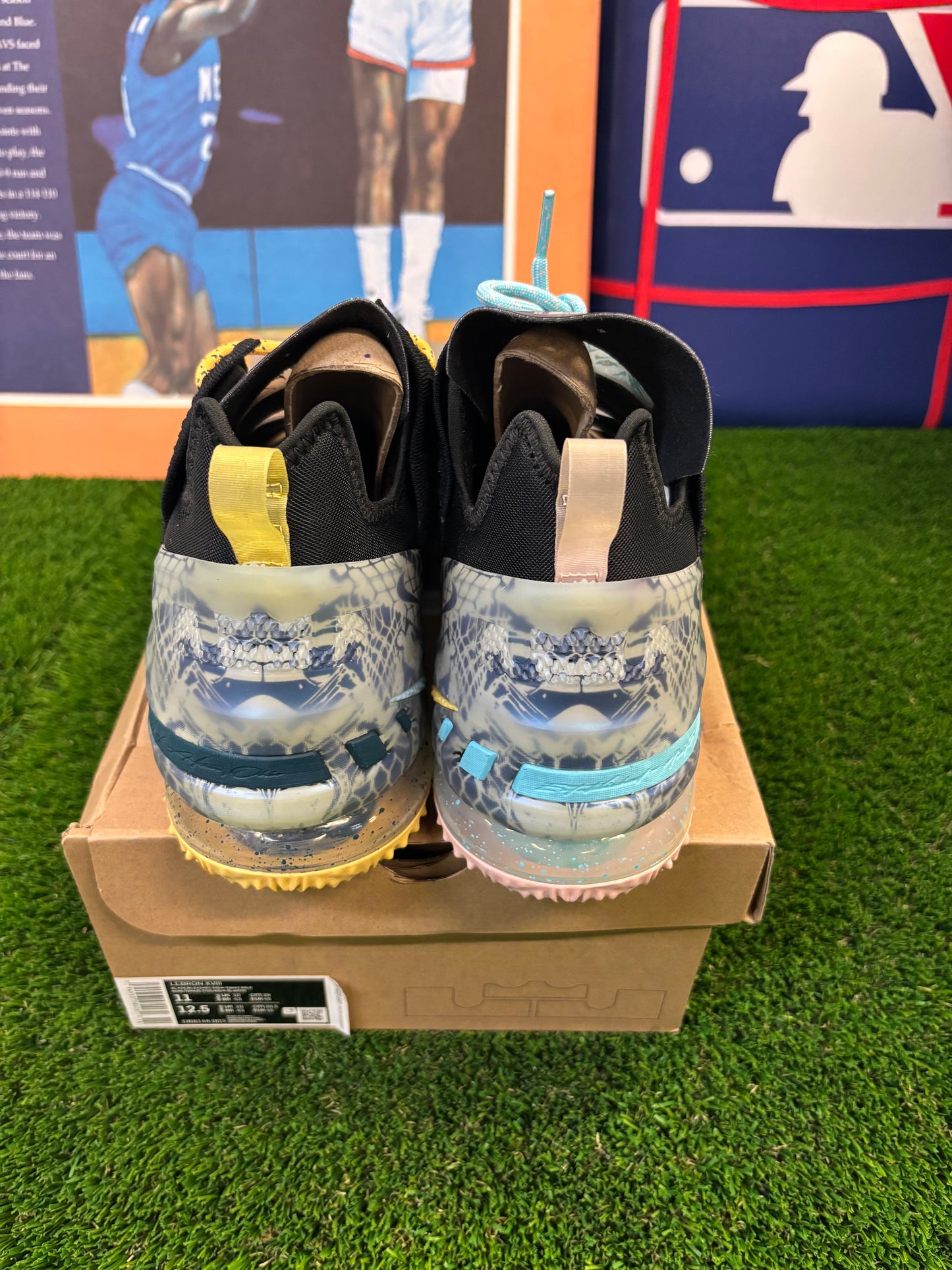 Nike LeBron 18 Reflections Size 11 Mens $225