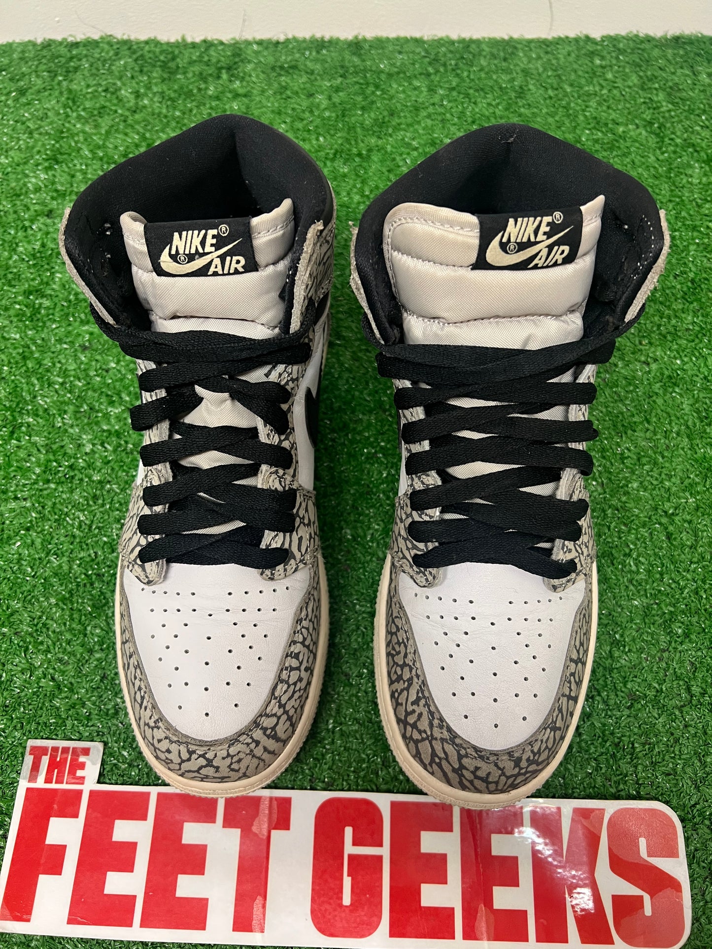 Gradeschool Air Jordan 1 Cement Grey Size 6.5y