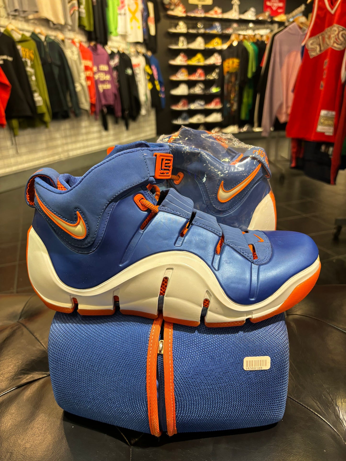 Men’s LeBron Birthday 4 Size 9