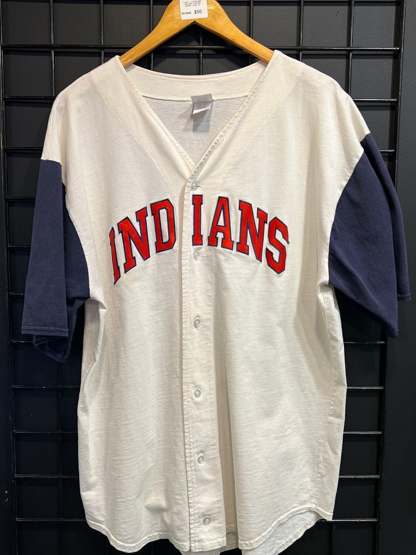 Men’s Logo 7 Cleveland Indians Vintage Jersey Size XL