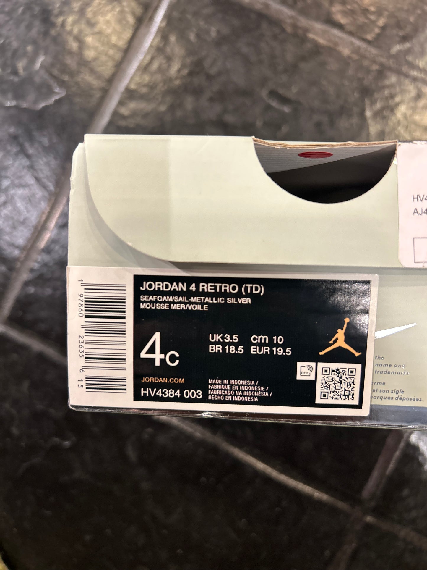 Air Jordan 4 Seafoam size 4c toddler shoes