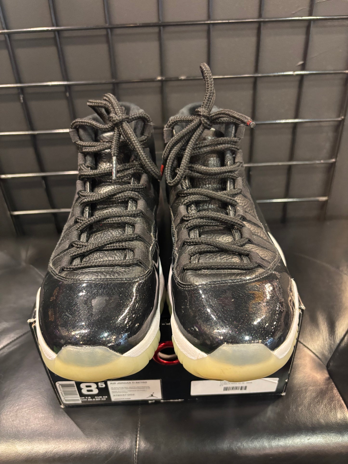 Air Jordan 11 72-10 Size 8.5 Mens $170