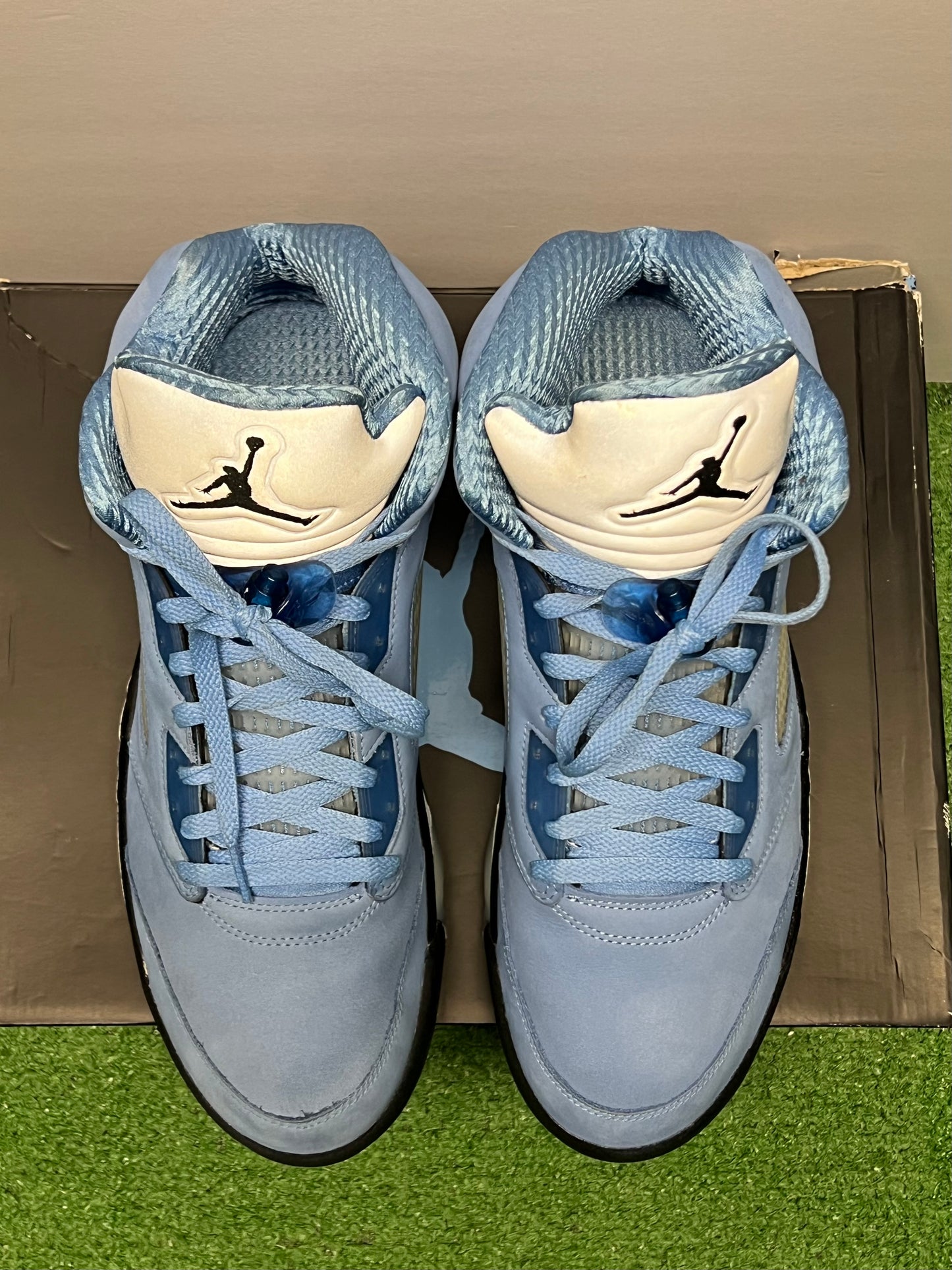 Men’s Air Jordan 5 UNC Size 13