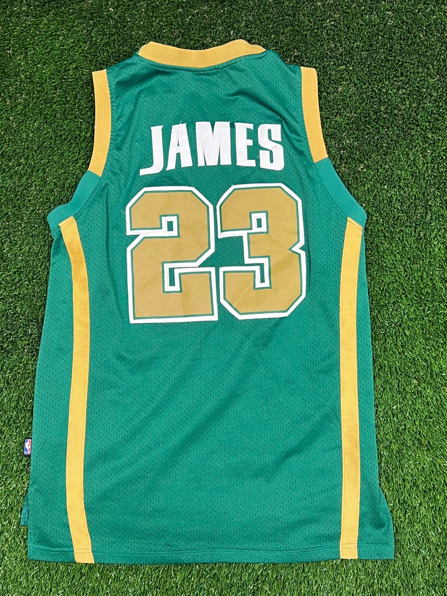 SVSM LeBron James Jersey Size M