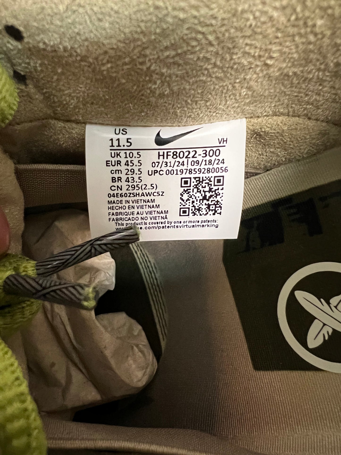 Men’s Nike SB Dunk Low Yuto Size 11.5