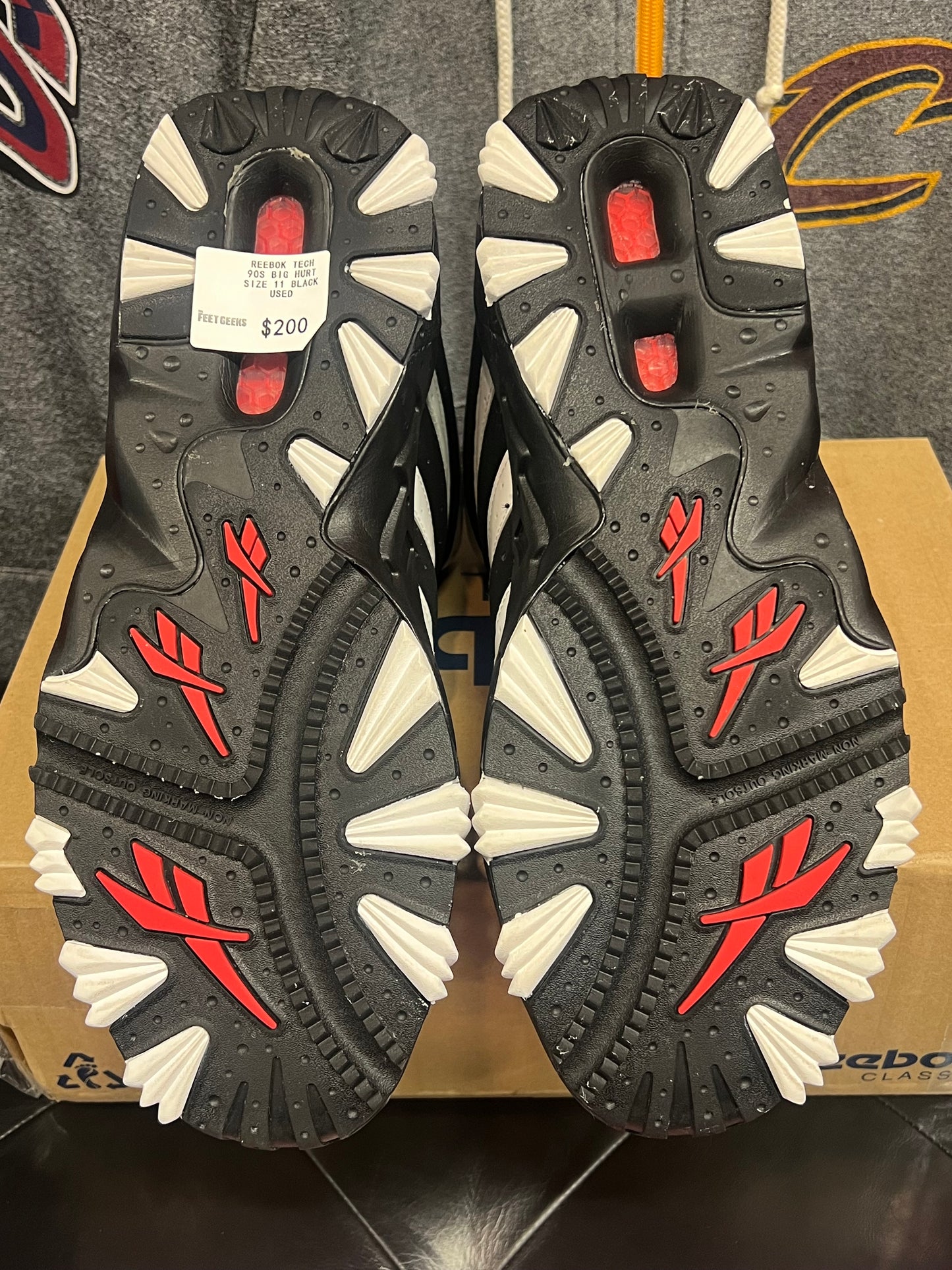 Men’s Reebok Tech 90s Big Hurt Size 11