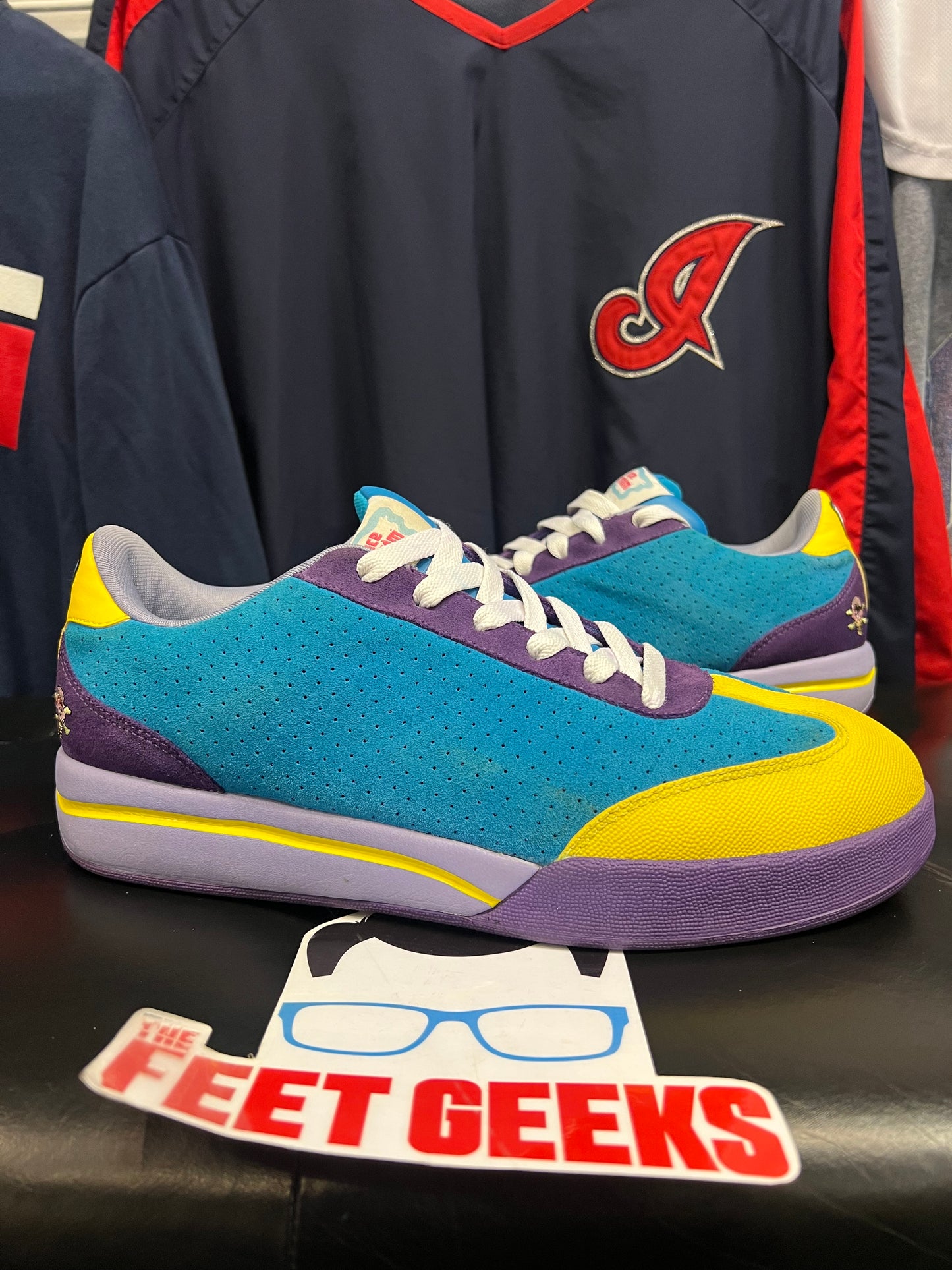 Men’s Reebok BBC Board Flip Malibu Blue Size 11