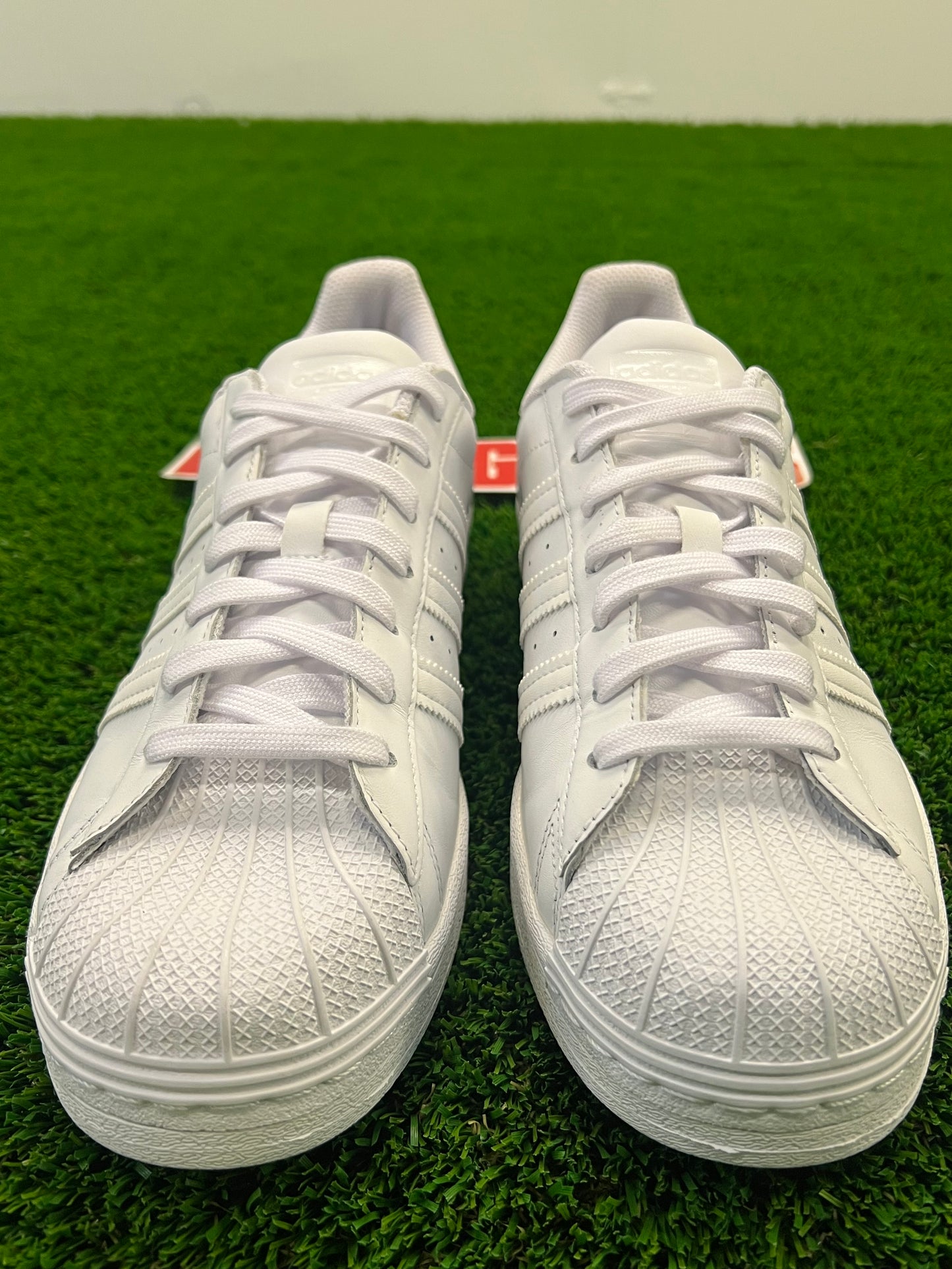 Men’s Adidas Superstar Size 10