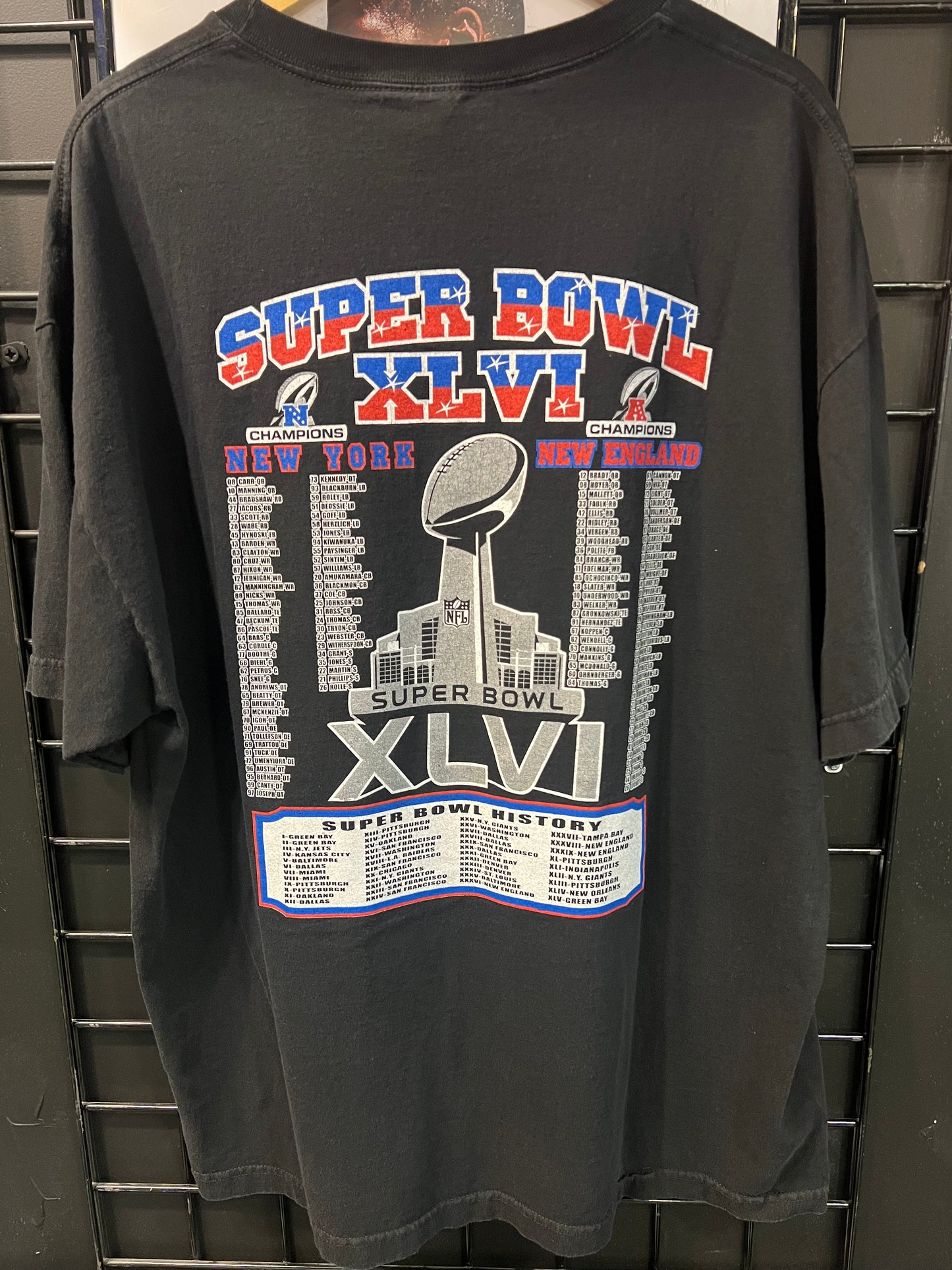Men’s Super Bowl XLVI Giants Vs Patriots Tee Size 2XL