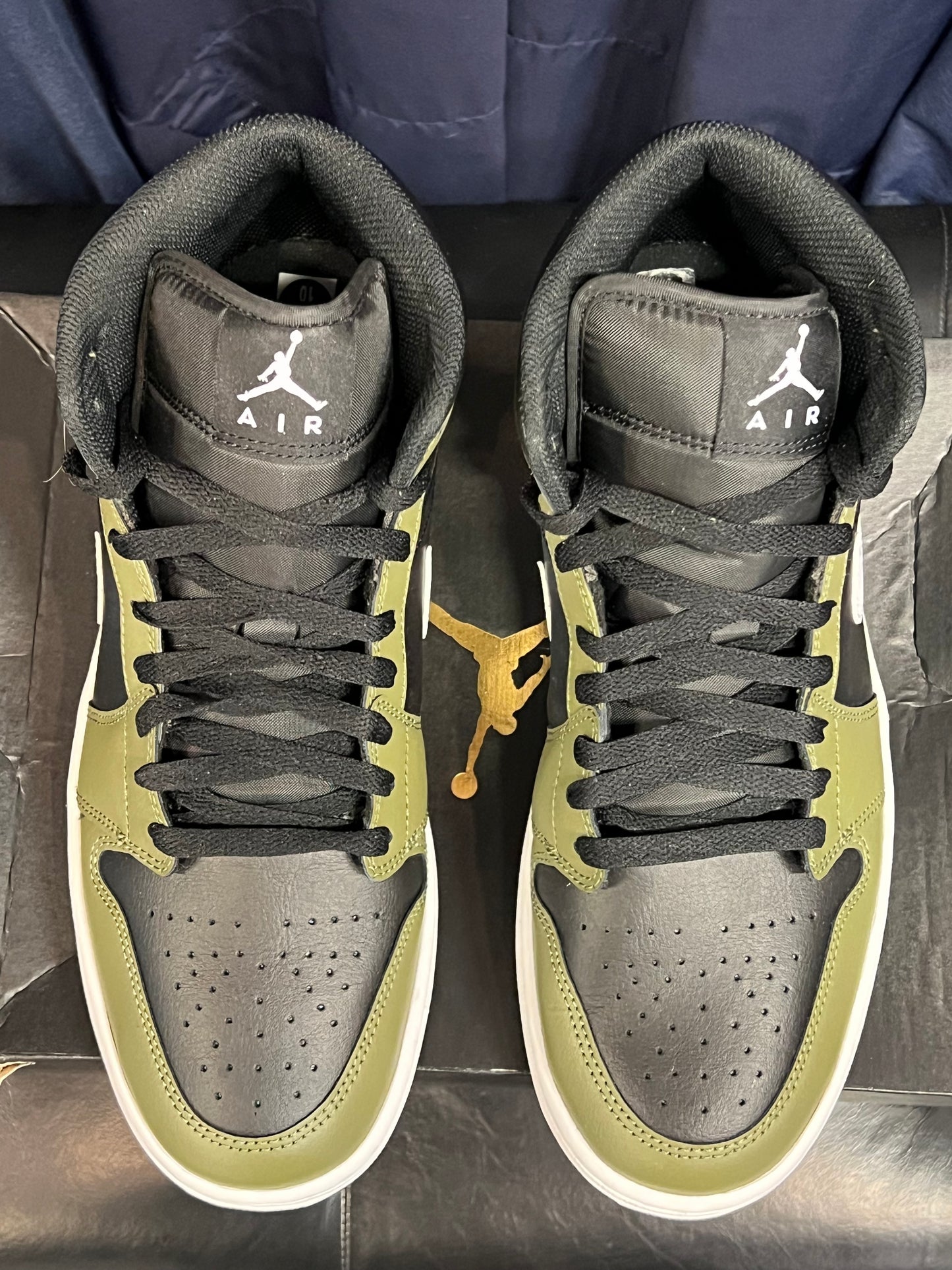 Men’s Air Jordan 1 Mid Medium Olive Size 10