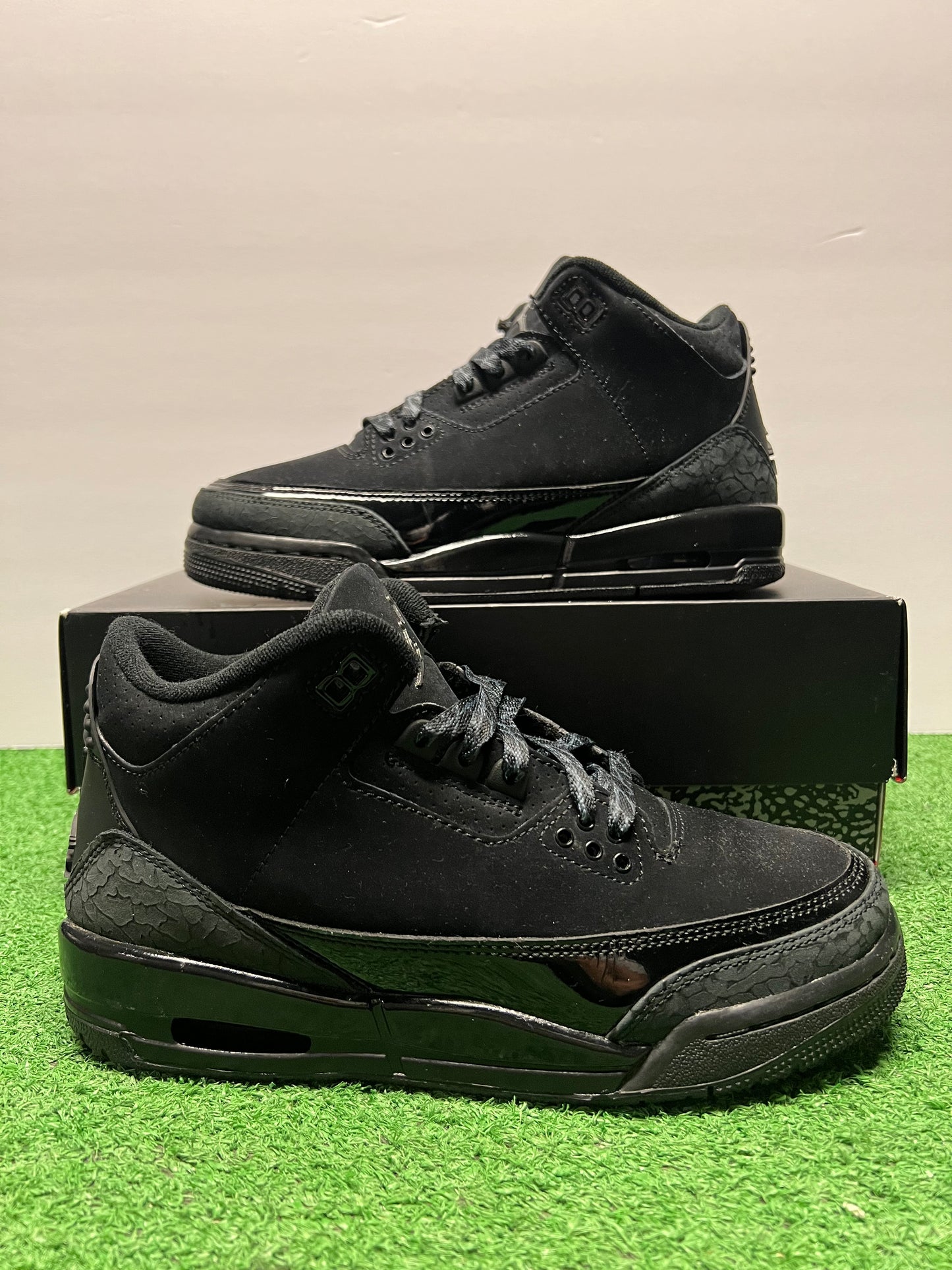 Gradeschool Air Jordan 3 Black Cat Size 5.5y