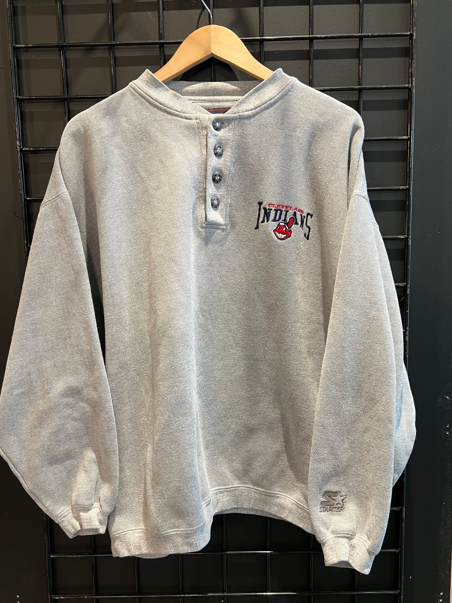 Men’s Cleveland Indians Starter LS Size Large