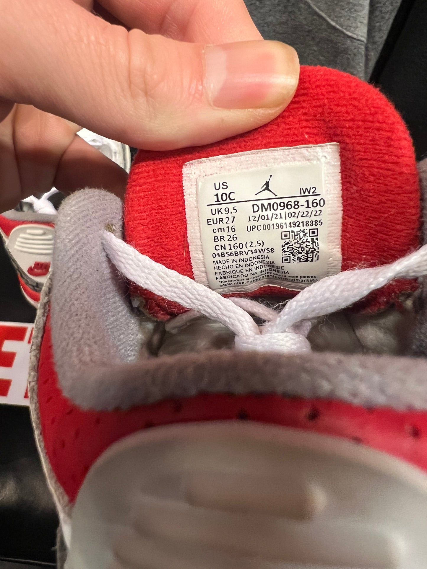 Kids Air Jordan 3 Fire Red Size 10c Pre-Owned