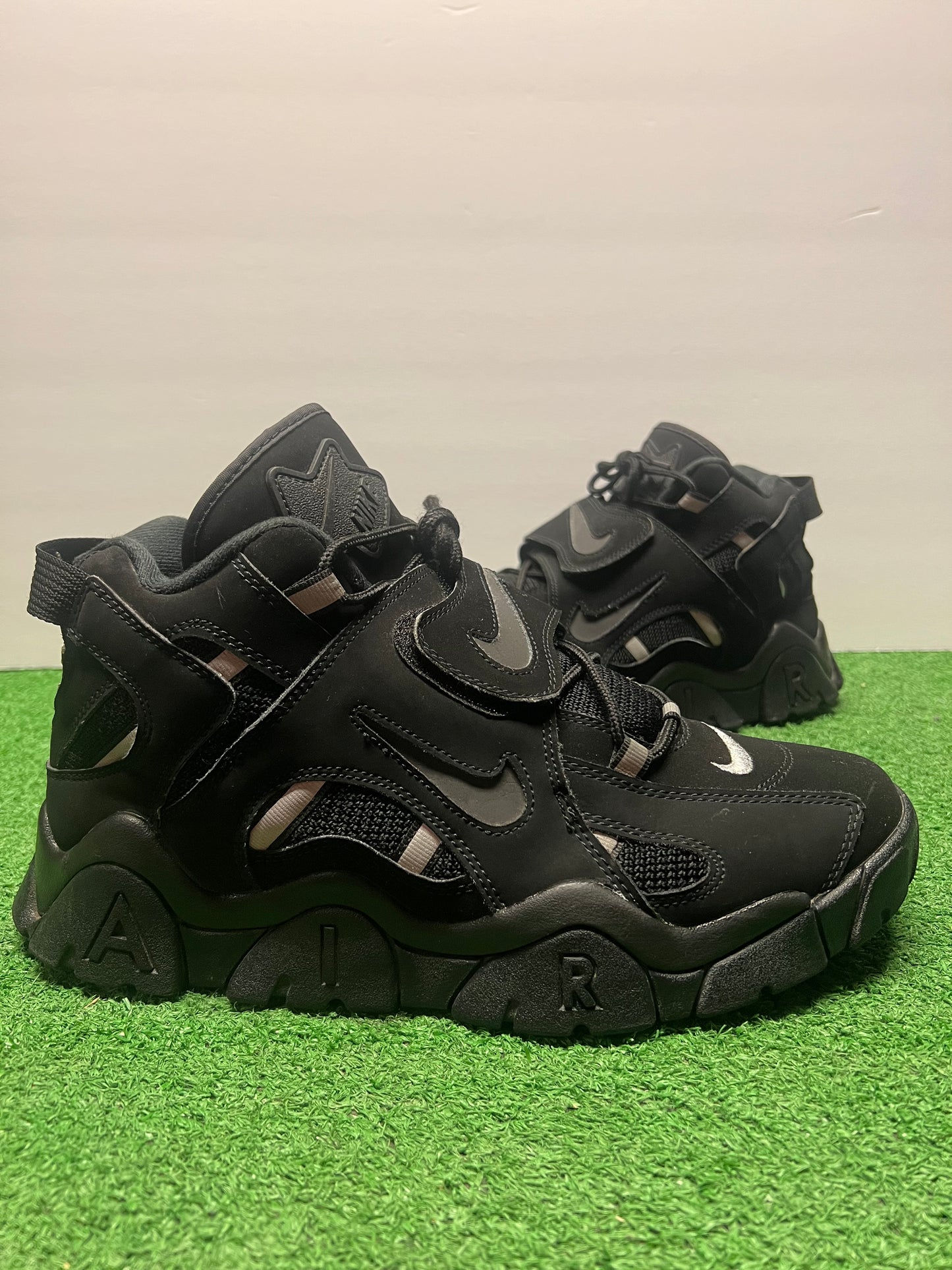 Men’s Nike Air Barrage Size 11