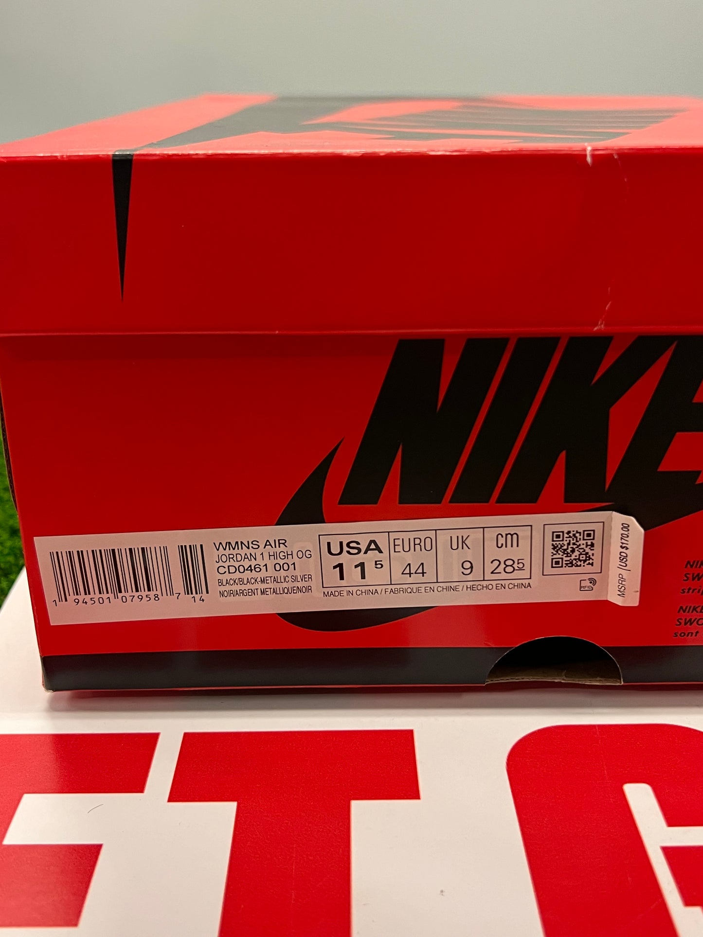 Women’s Air Jordan 1 Silver Toe Brand New