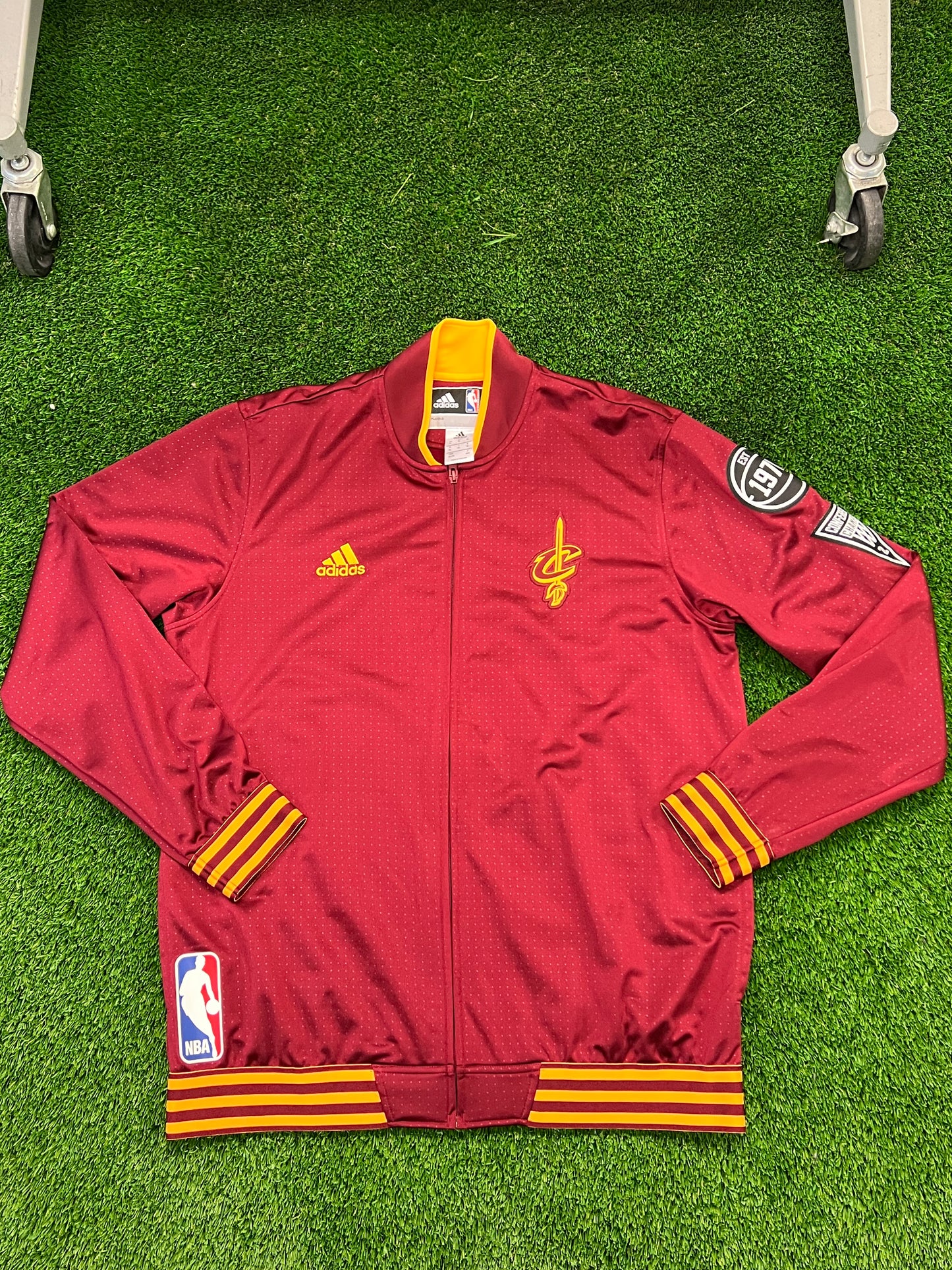 Men’s Cavaliers Jacket Size XL