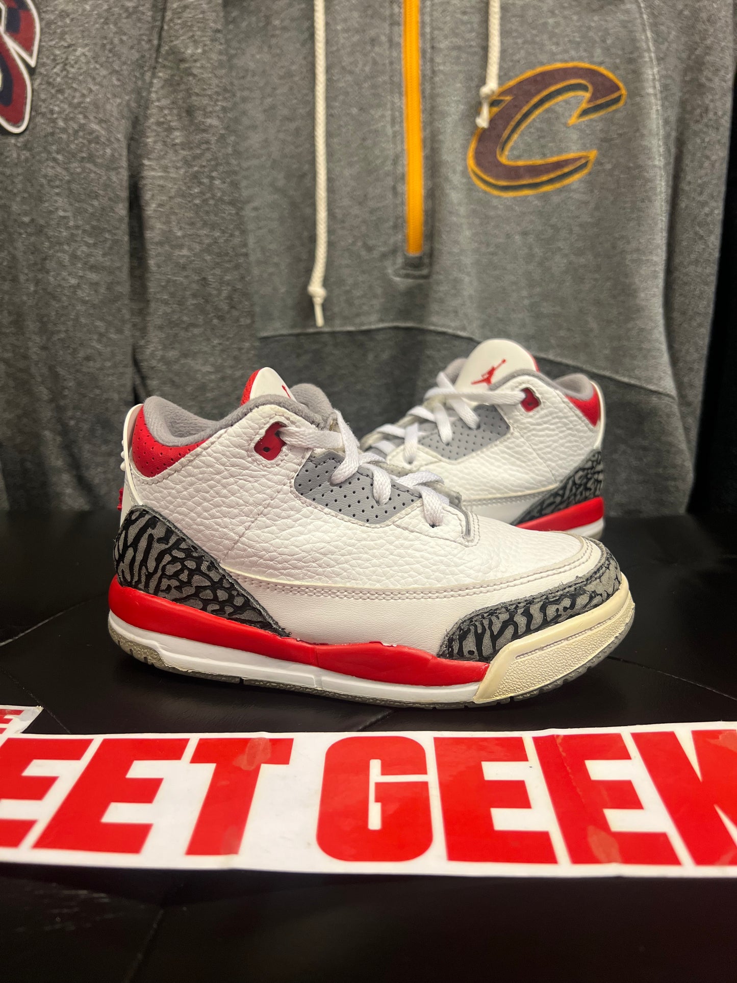 Kids Air Jordan 3 Fire Red Size 10c Pre-Owned